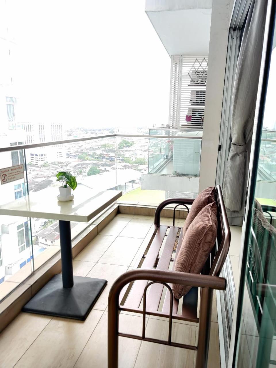 Ksl D'Esplanade Studio Apartment's 2
