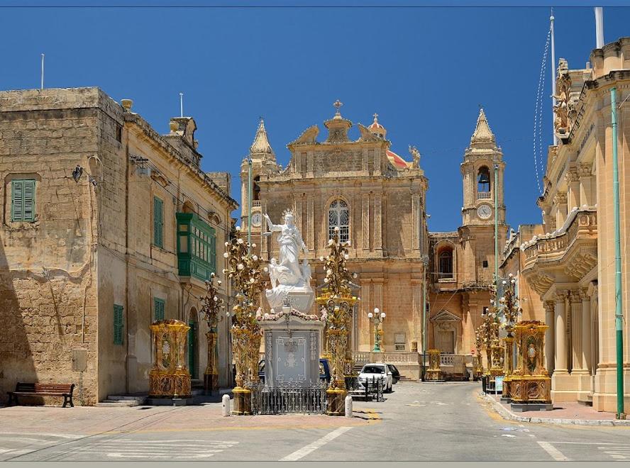 B&S Accommodation Renovated 18 Century House of Character Ghaxaq, Malta