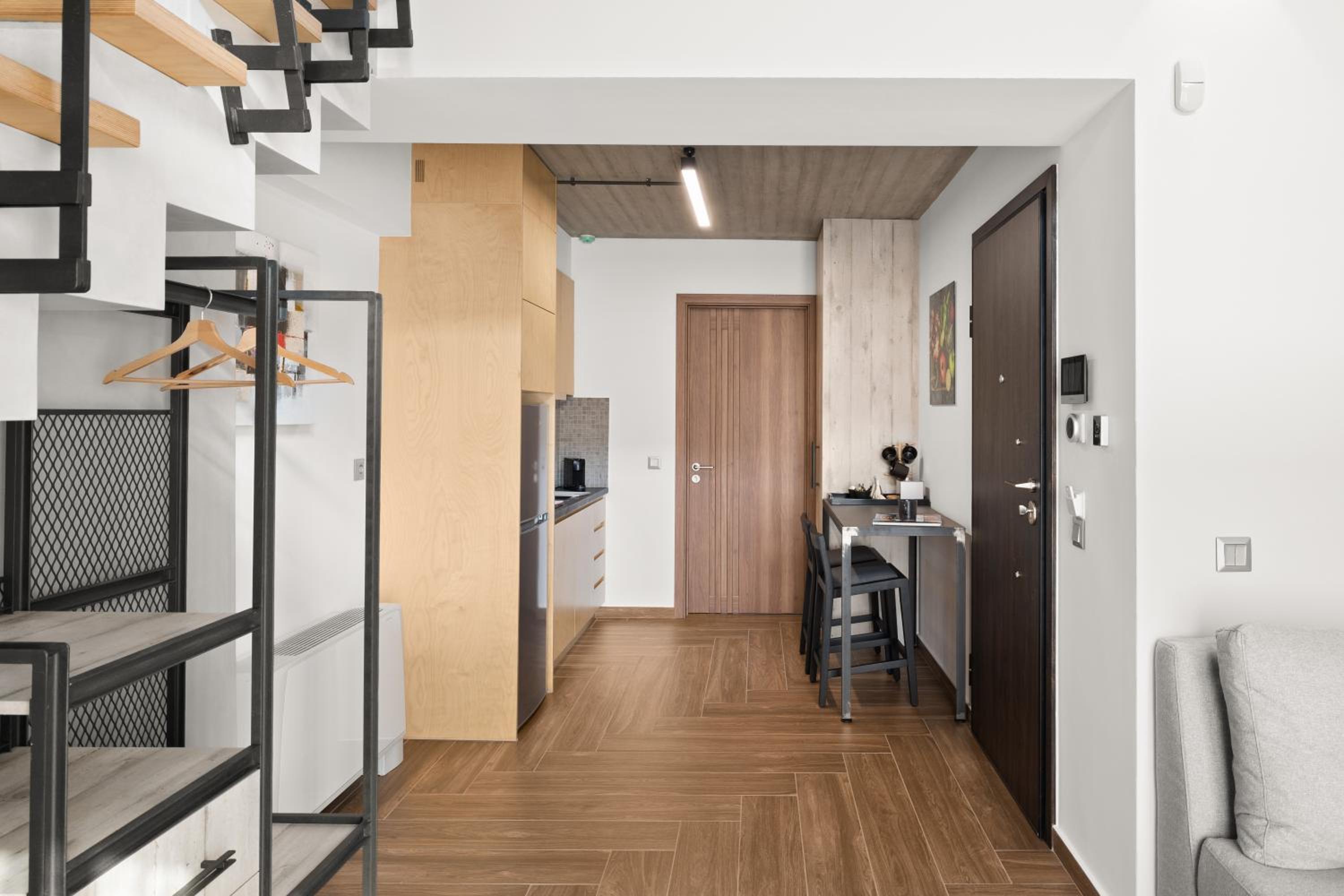 ATHENIAN VIEW LOFT