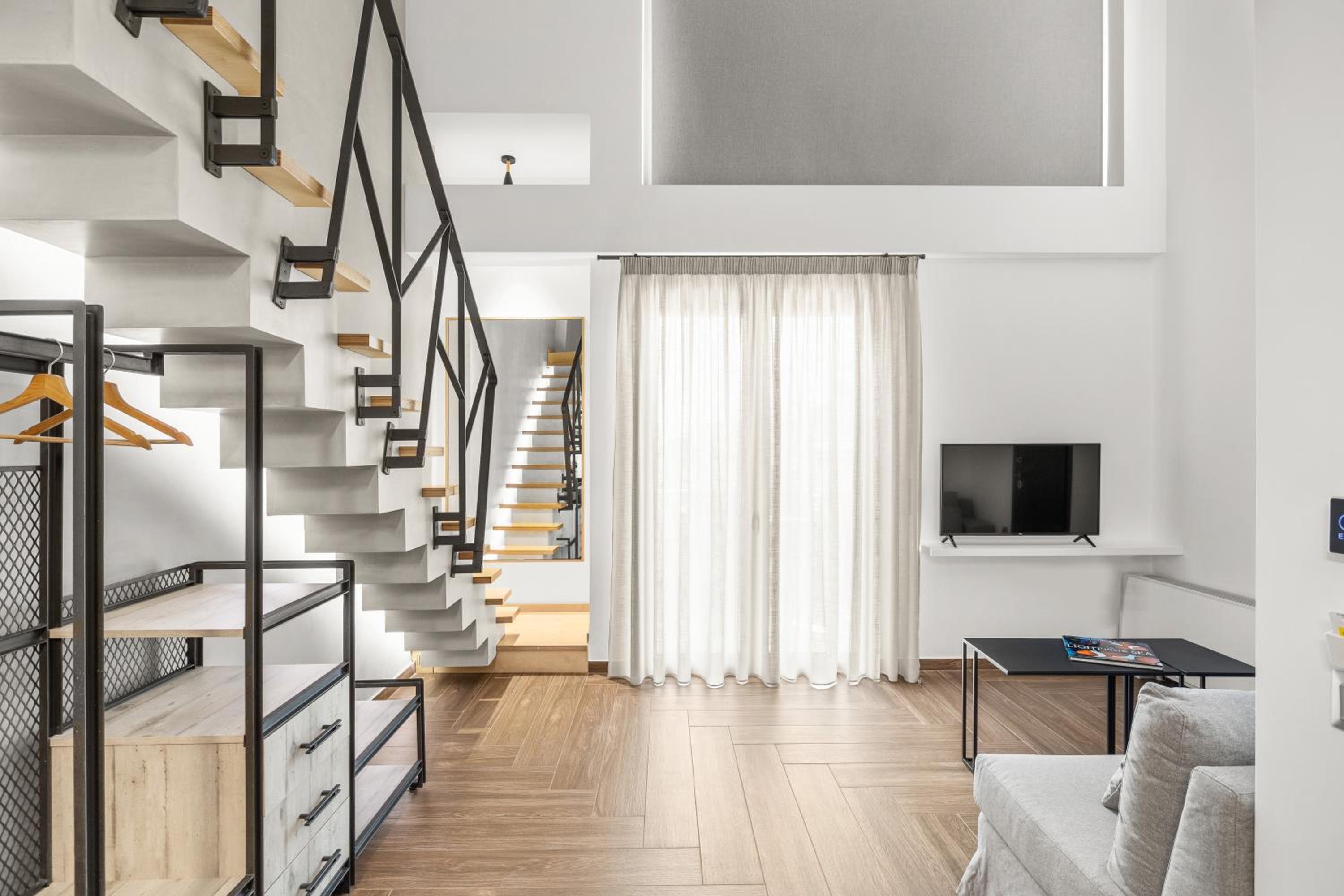 ATHENIAN VIEW LOFT
