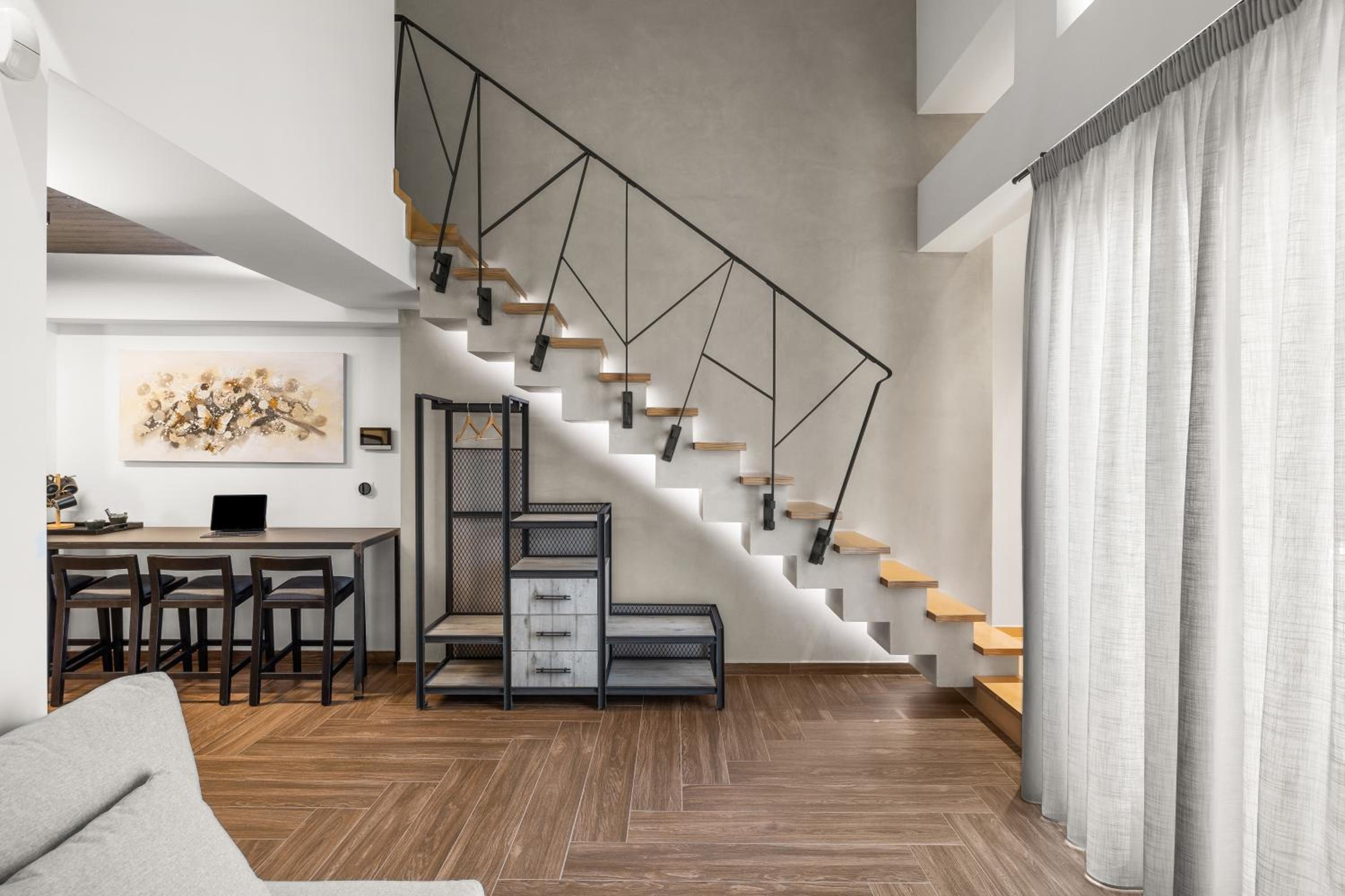 ATHENIAN VIEW LOFT