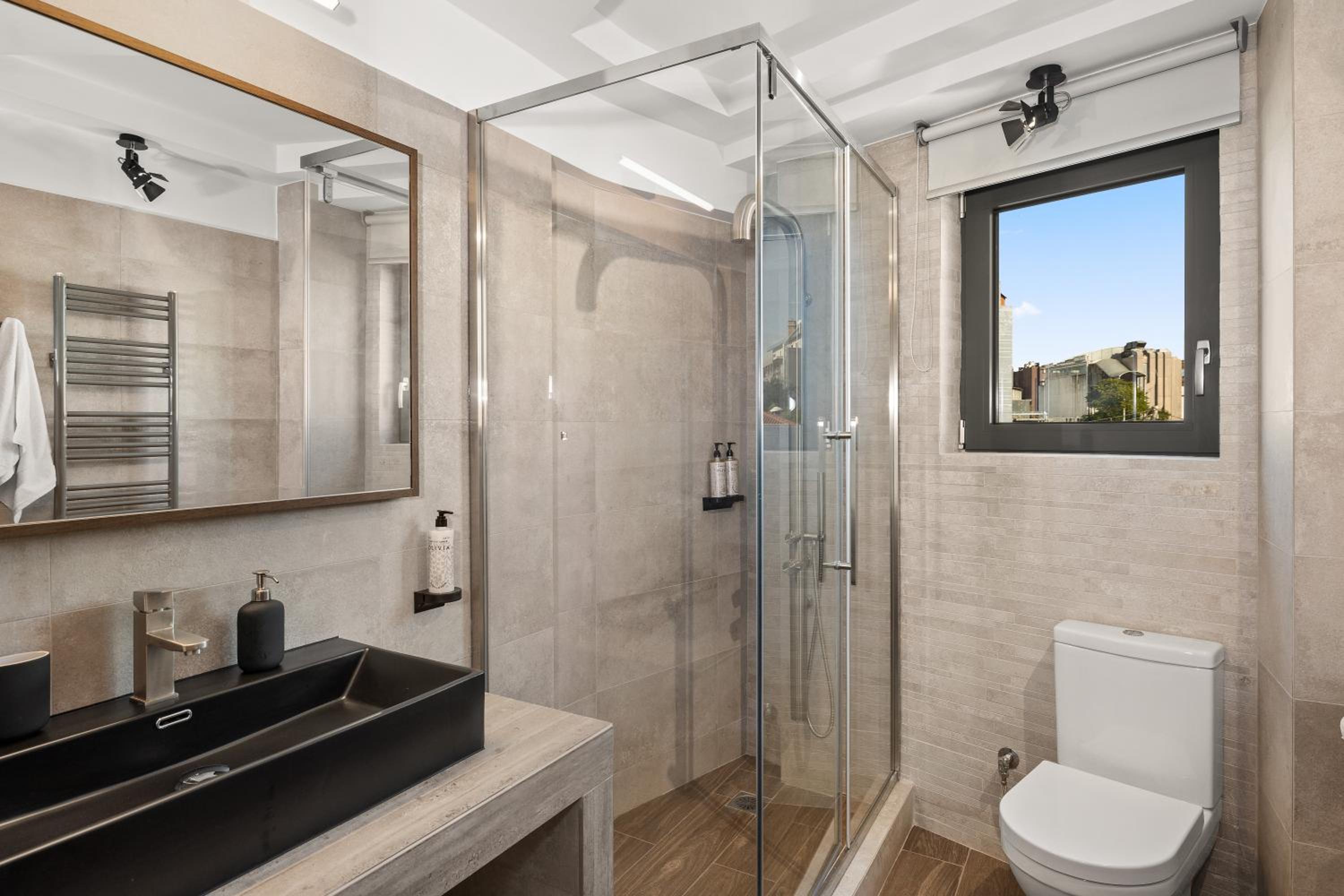 ATHENIAN VIEW LOFT