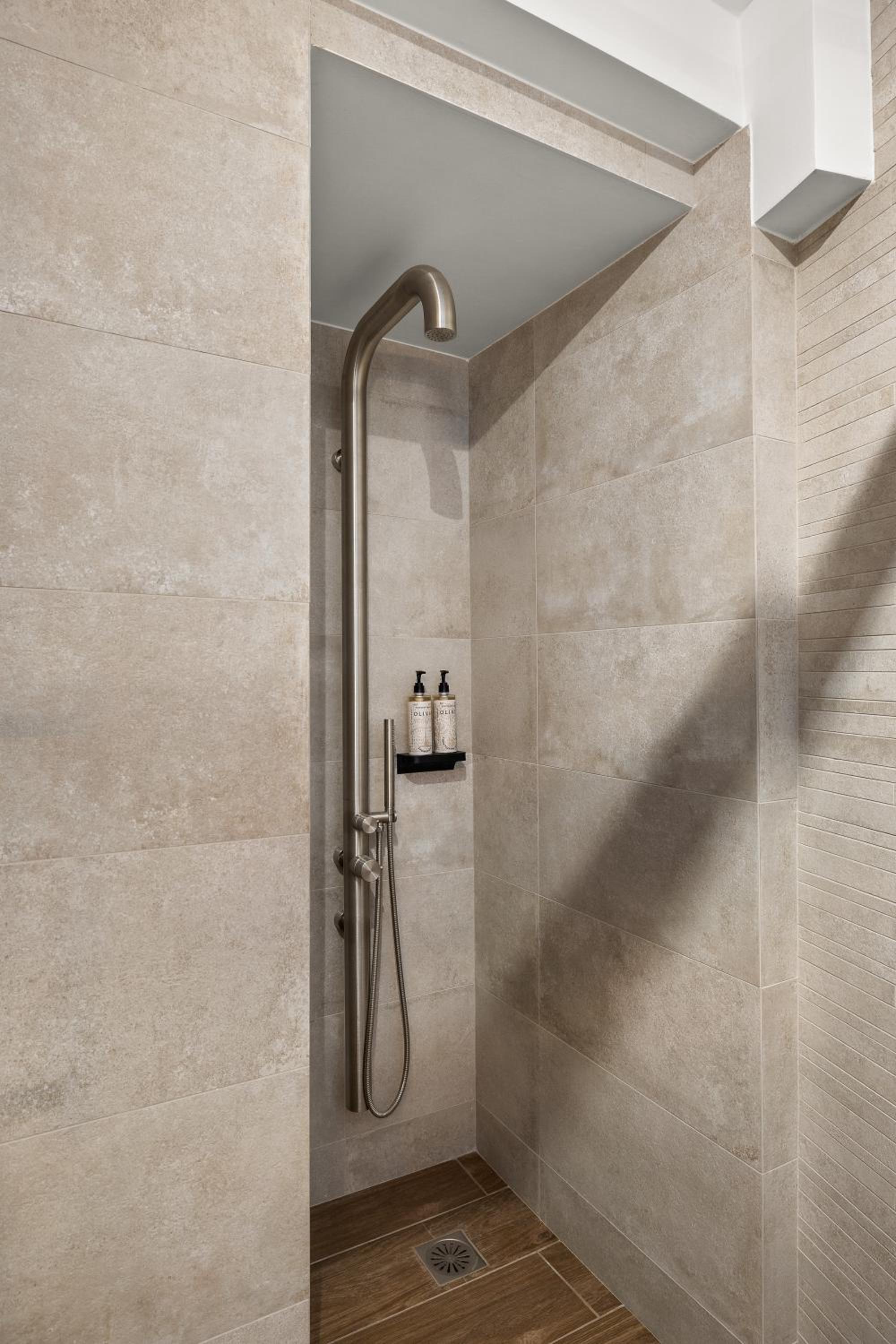 ATHENIAN VIEW LOFT