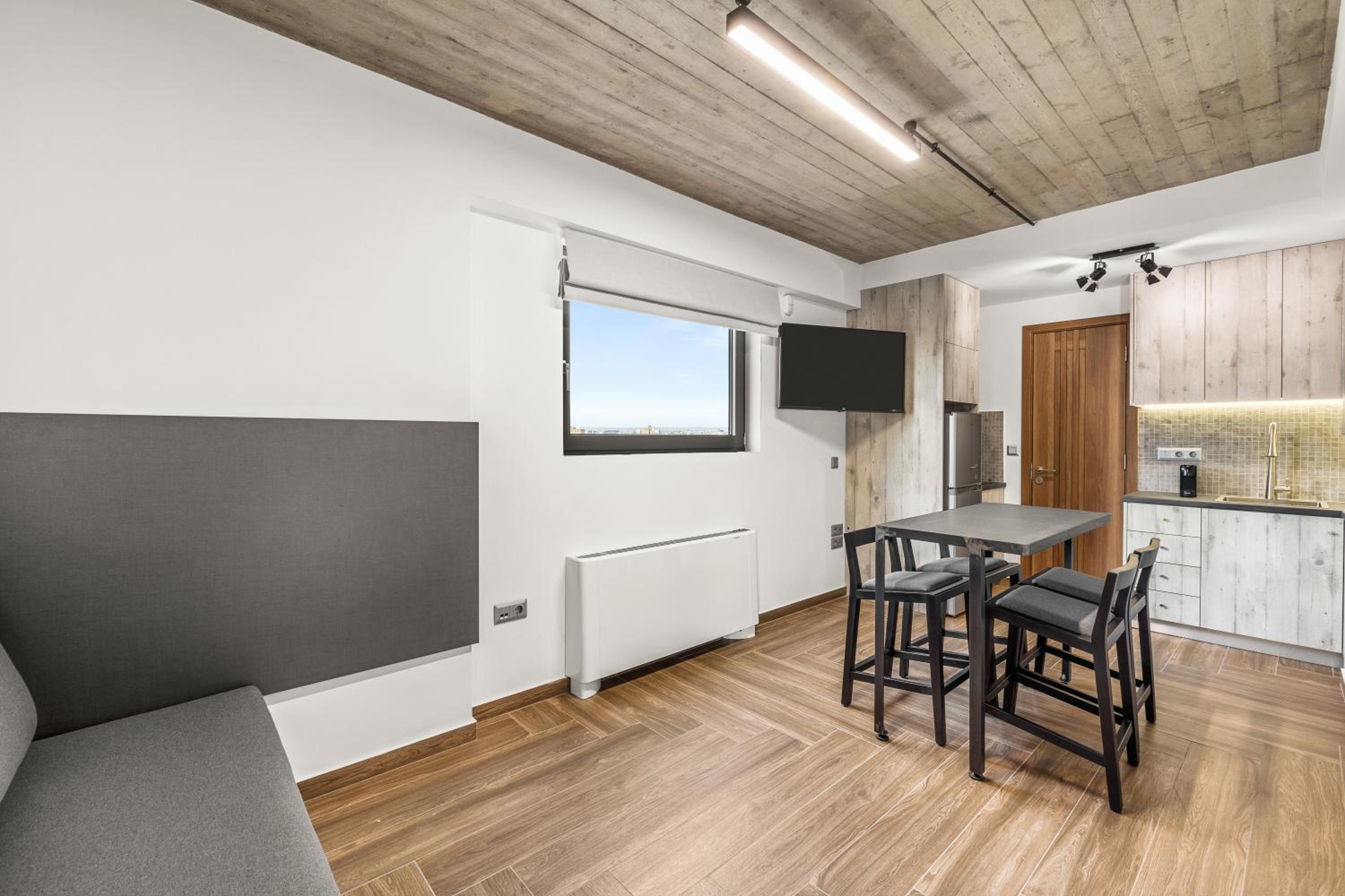 ATHENIAN VIEW LOFT
