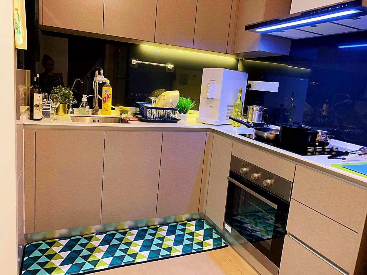 Maxine Suites