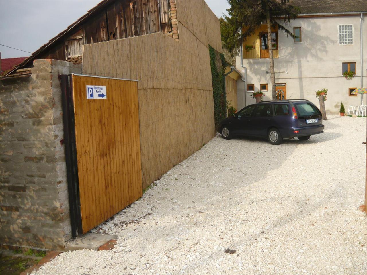 Photo 29