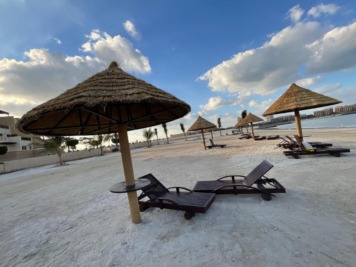 Lovely 1 bedroom holiday home on the beach