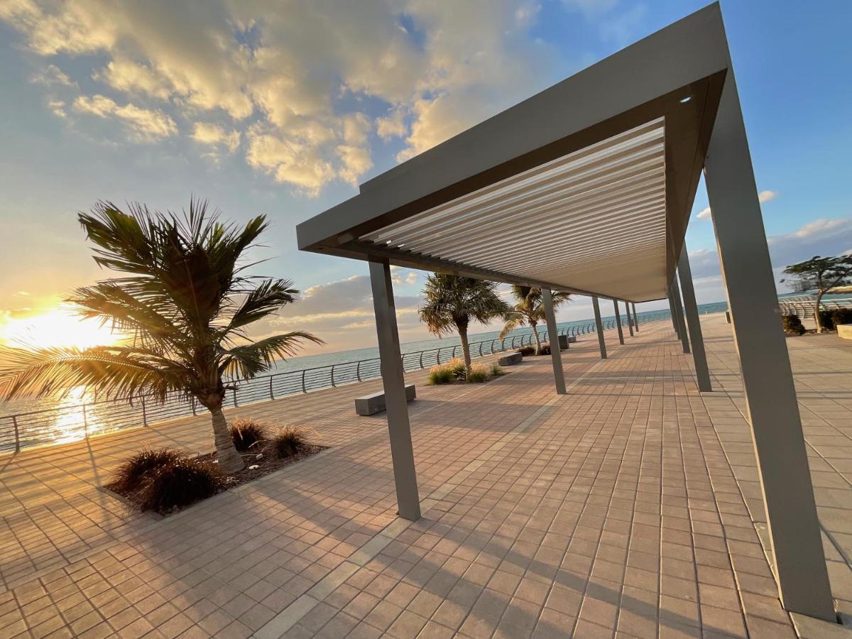Lovely 1 bedroom holiday home on the beach