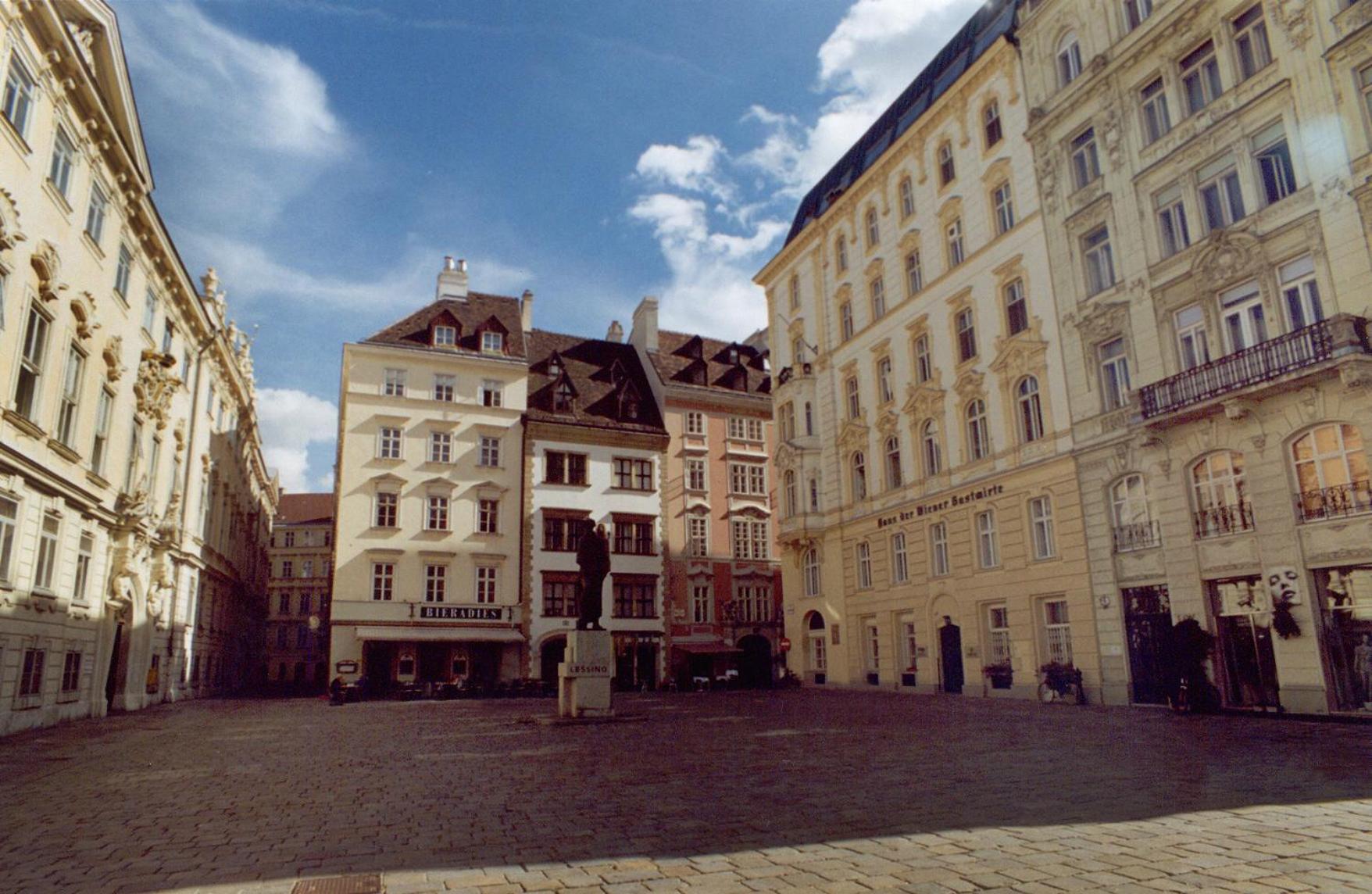 1st City Apartments