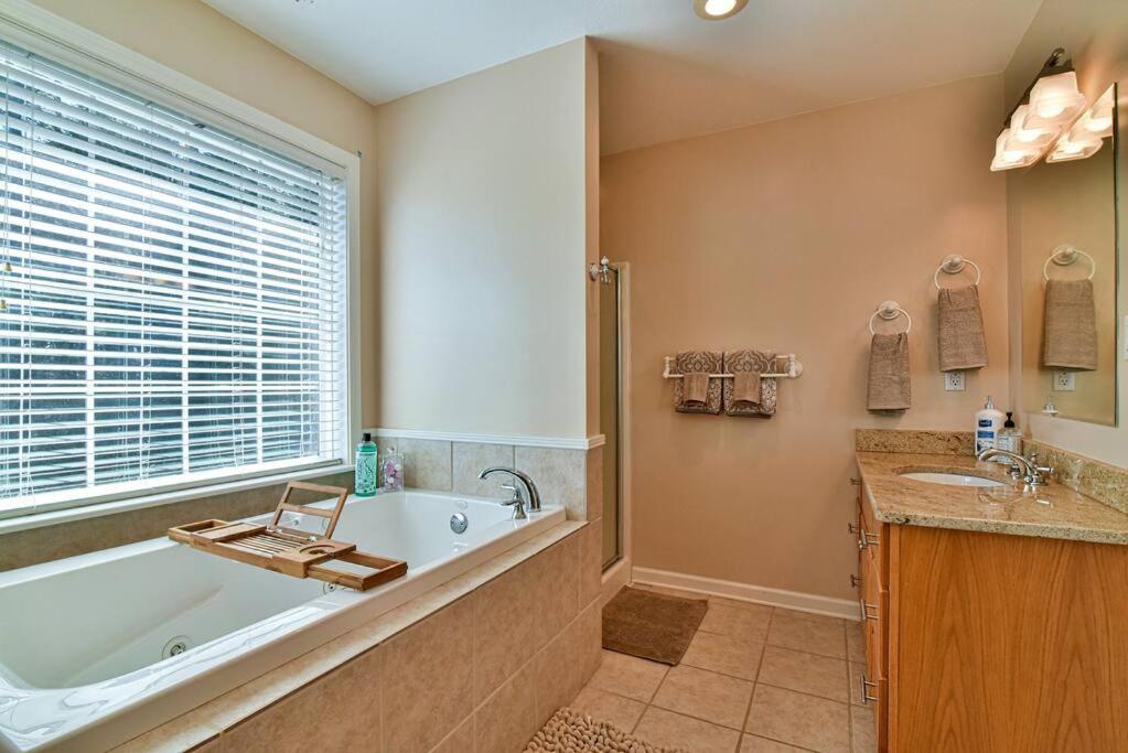 Gorgeous home with hot tub just 7 miles to downtown Asheville! view 3