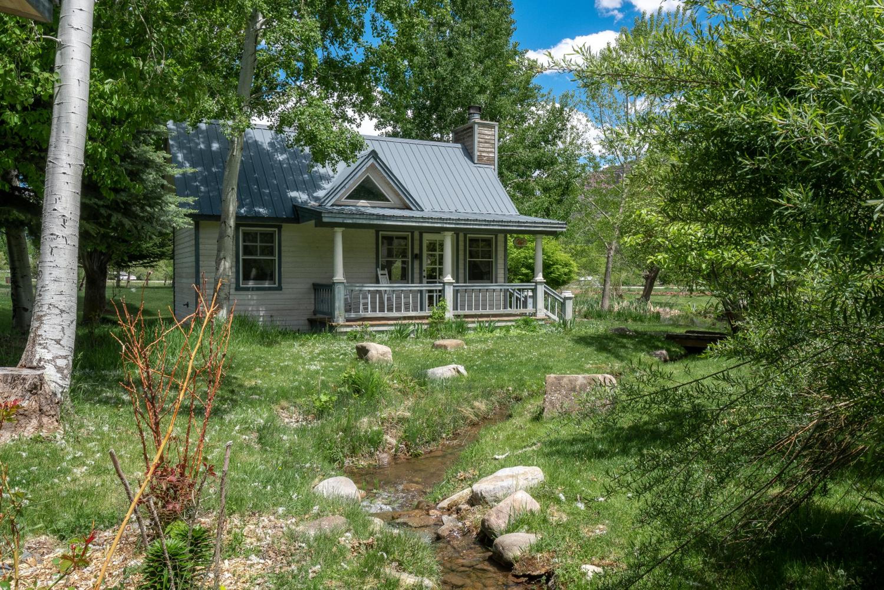 Apple Orchard Inn