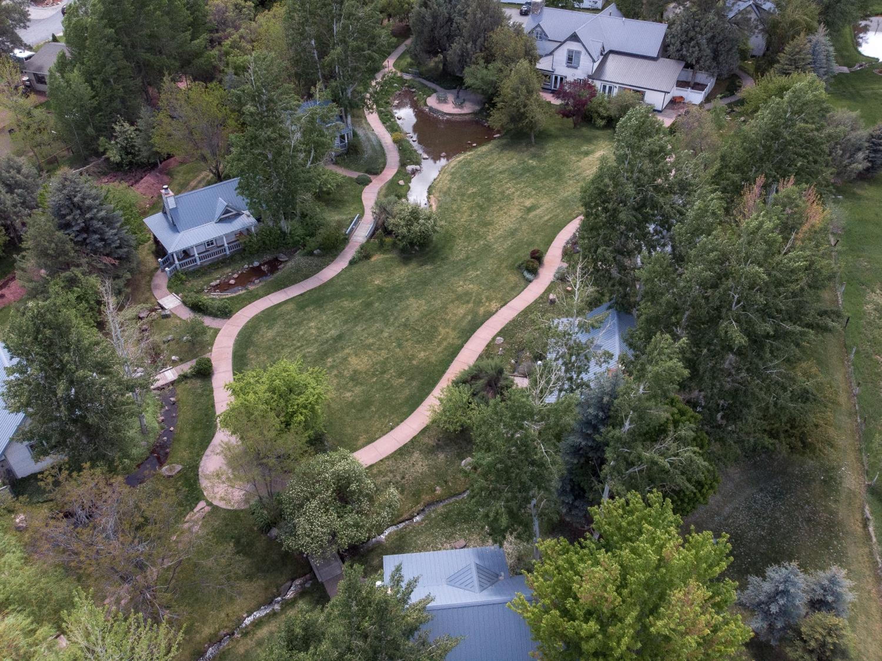 Apple Orchard Inn
