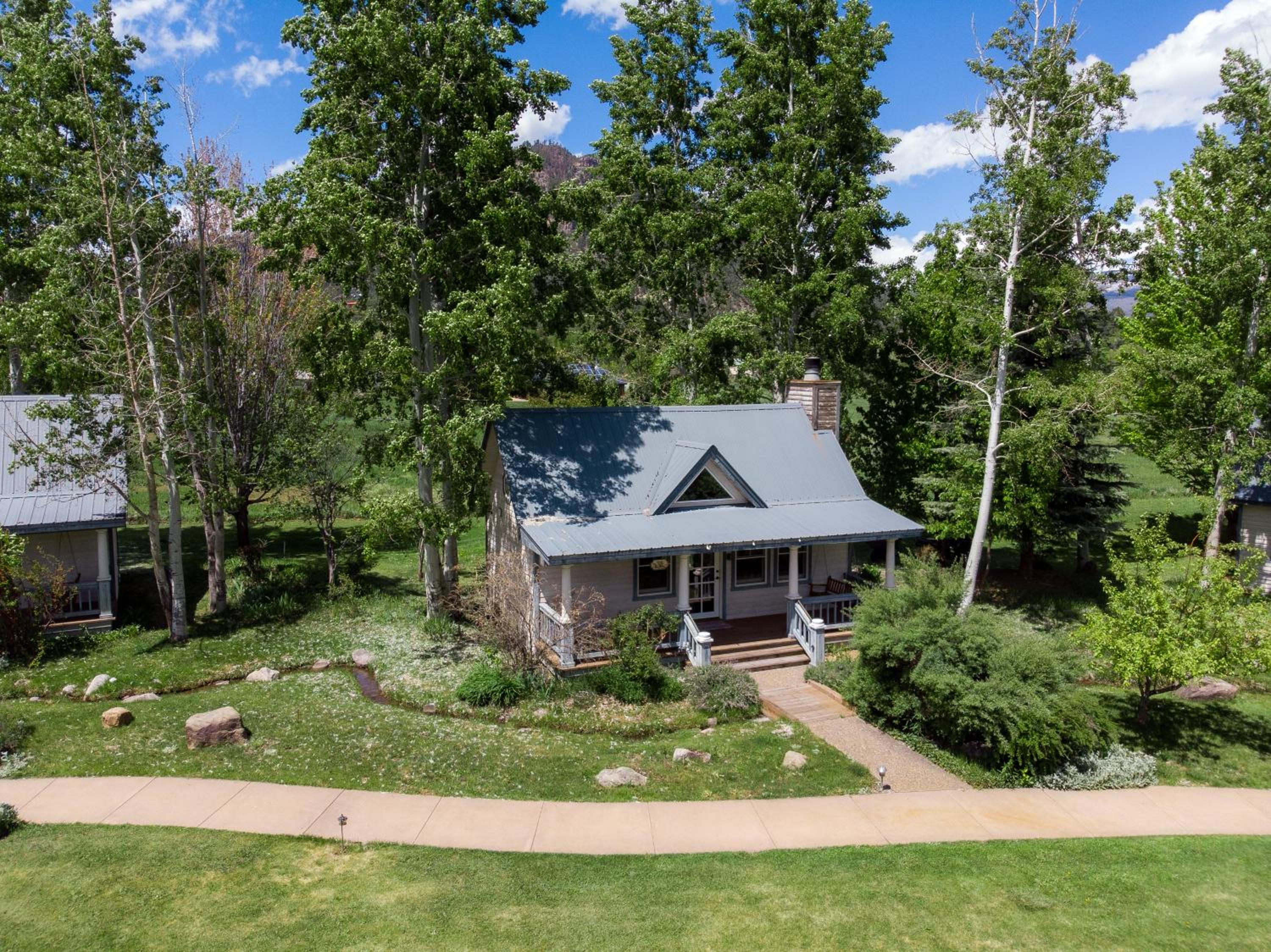 Apple Orchard Inn