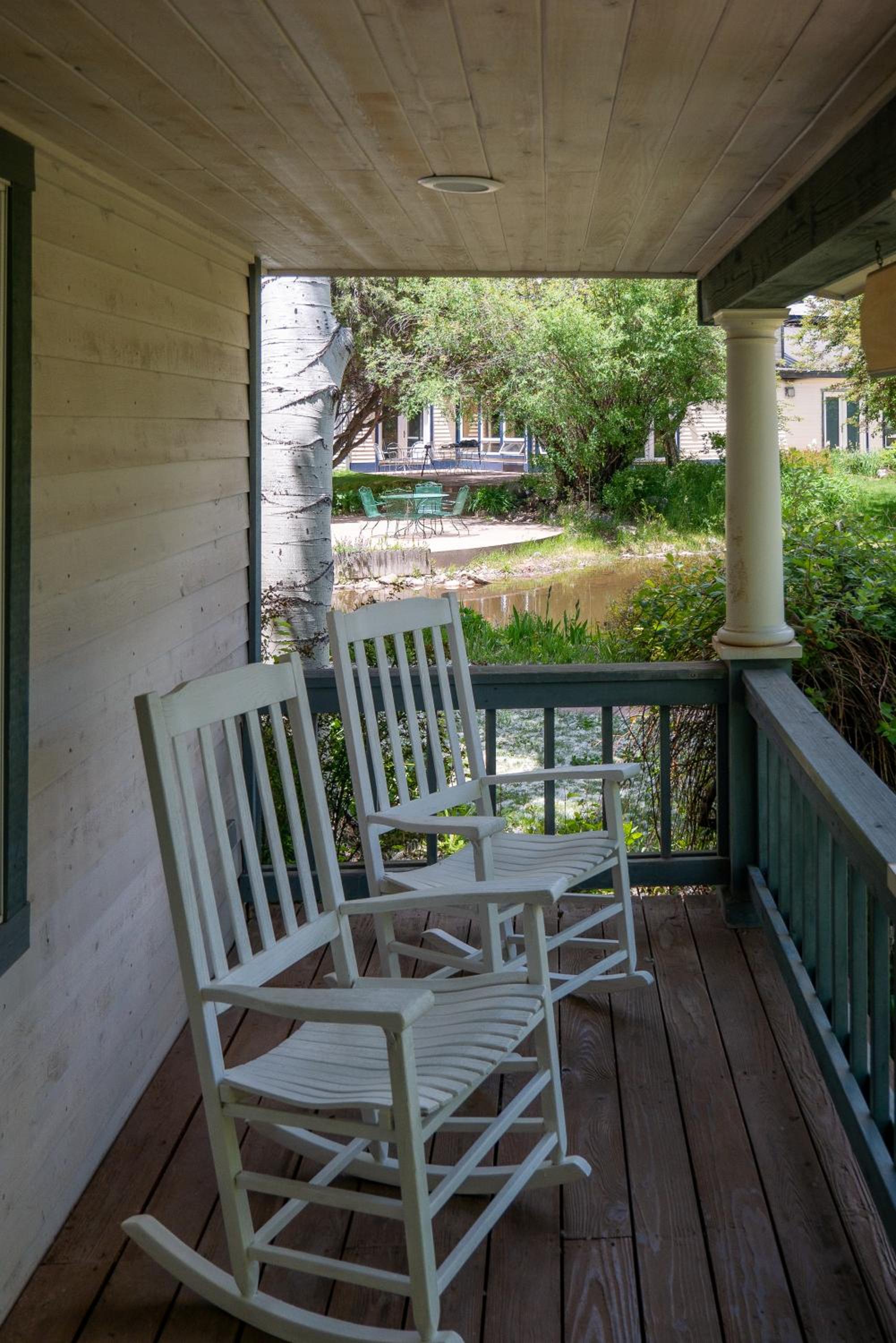 Apple Orchard Inn
