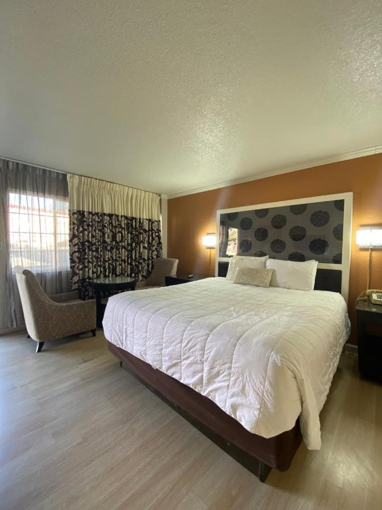 Lake Tahoe Vacations - Budget INN At The Heavenly Gondola - Property Image 72