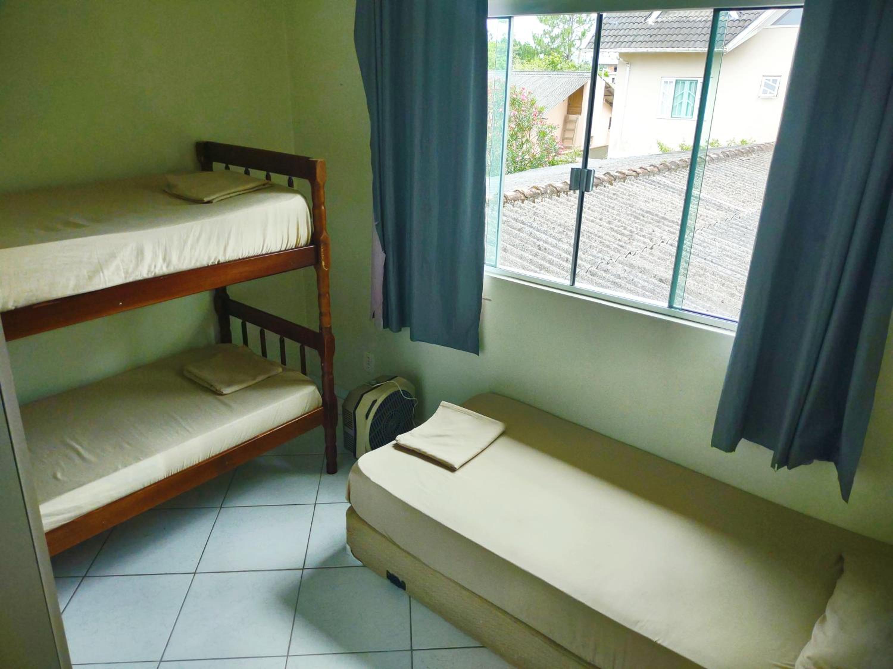 Amplo Apartamento na Pinheira