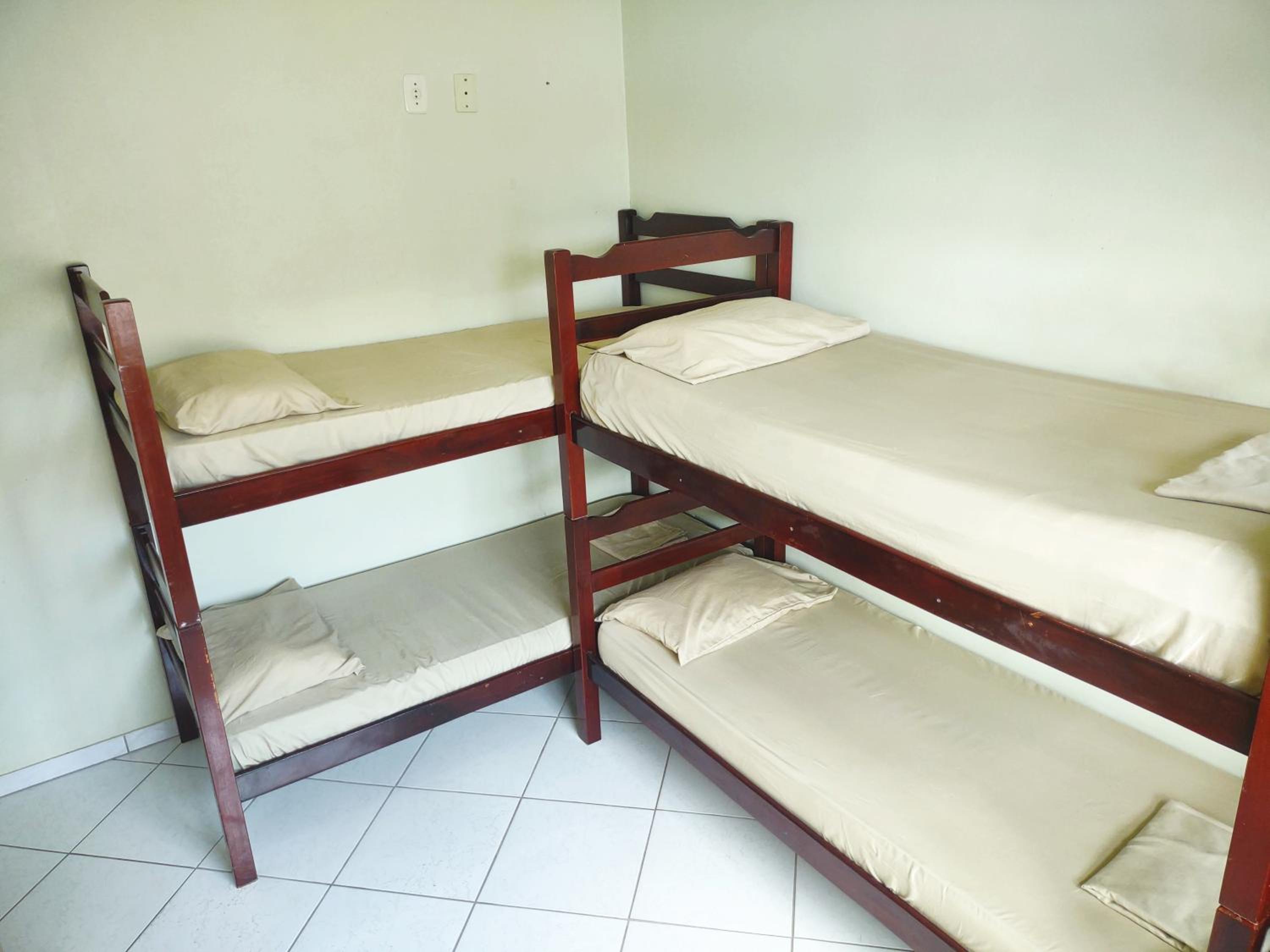 Amplo Apartamento na Pinheira