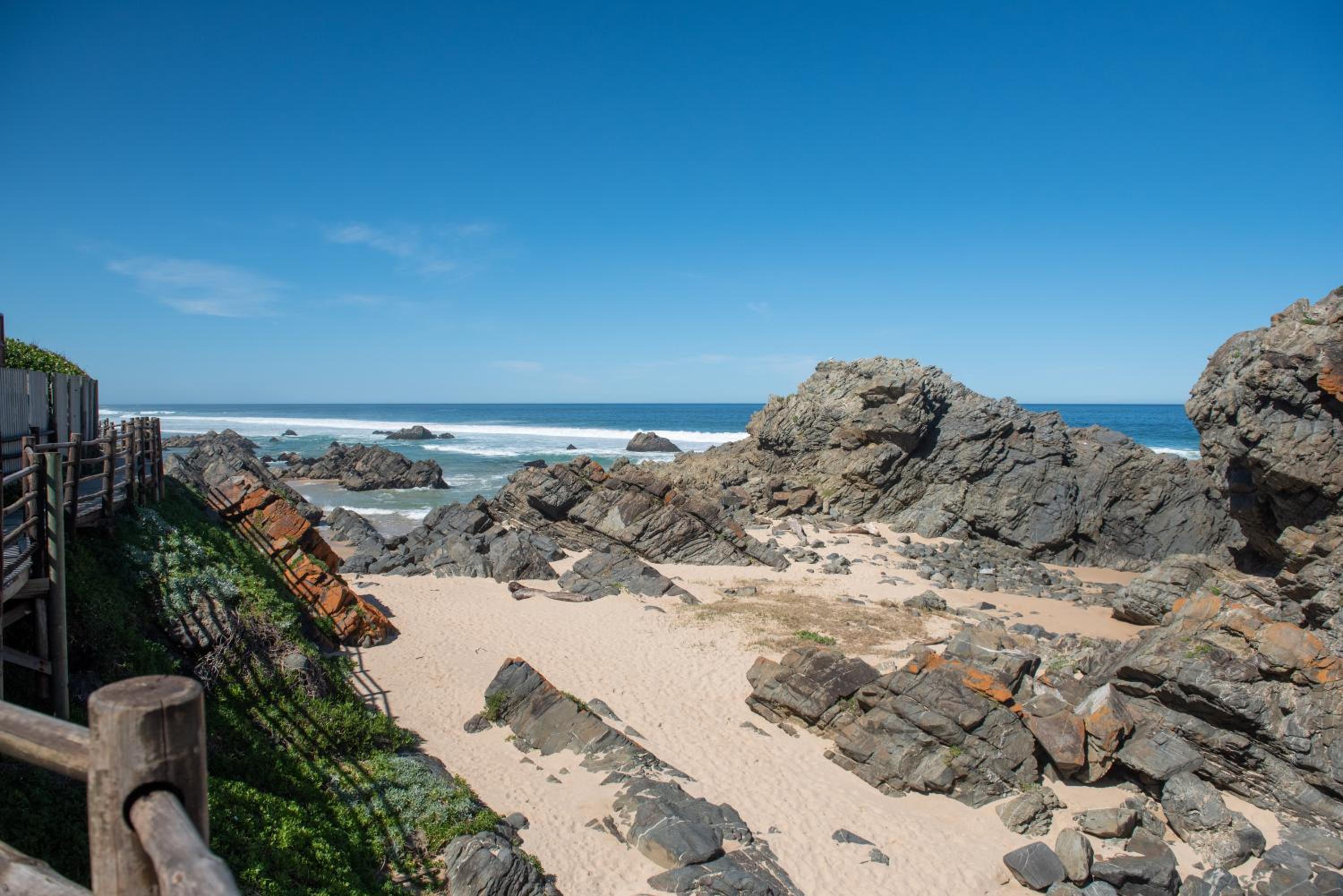 Picnic Rock Seaside Accommodation view 3