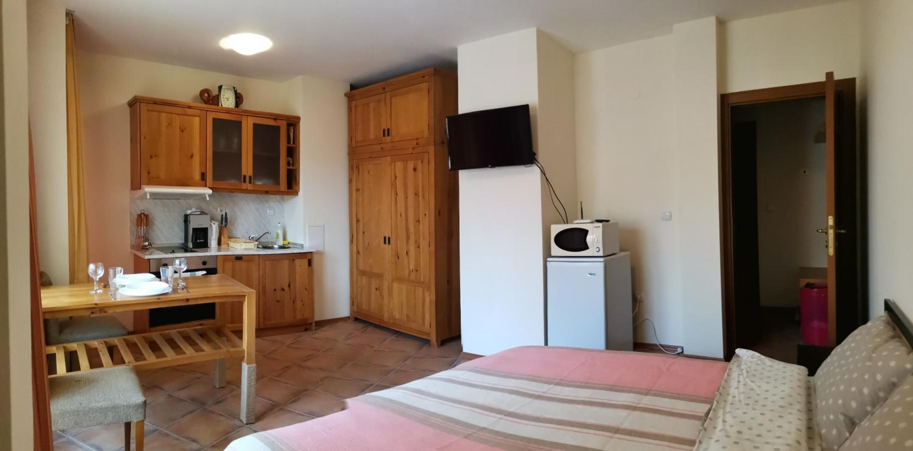 Studio in Murphys Lodge view 2