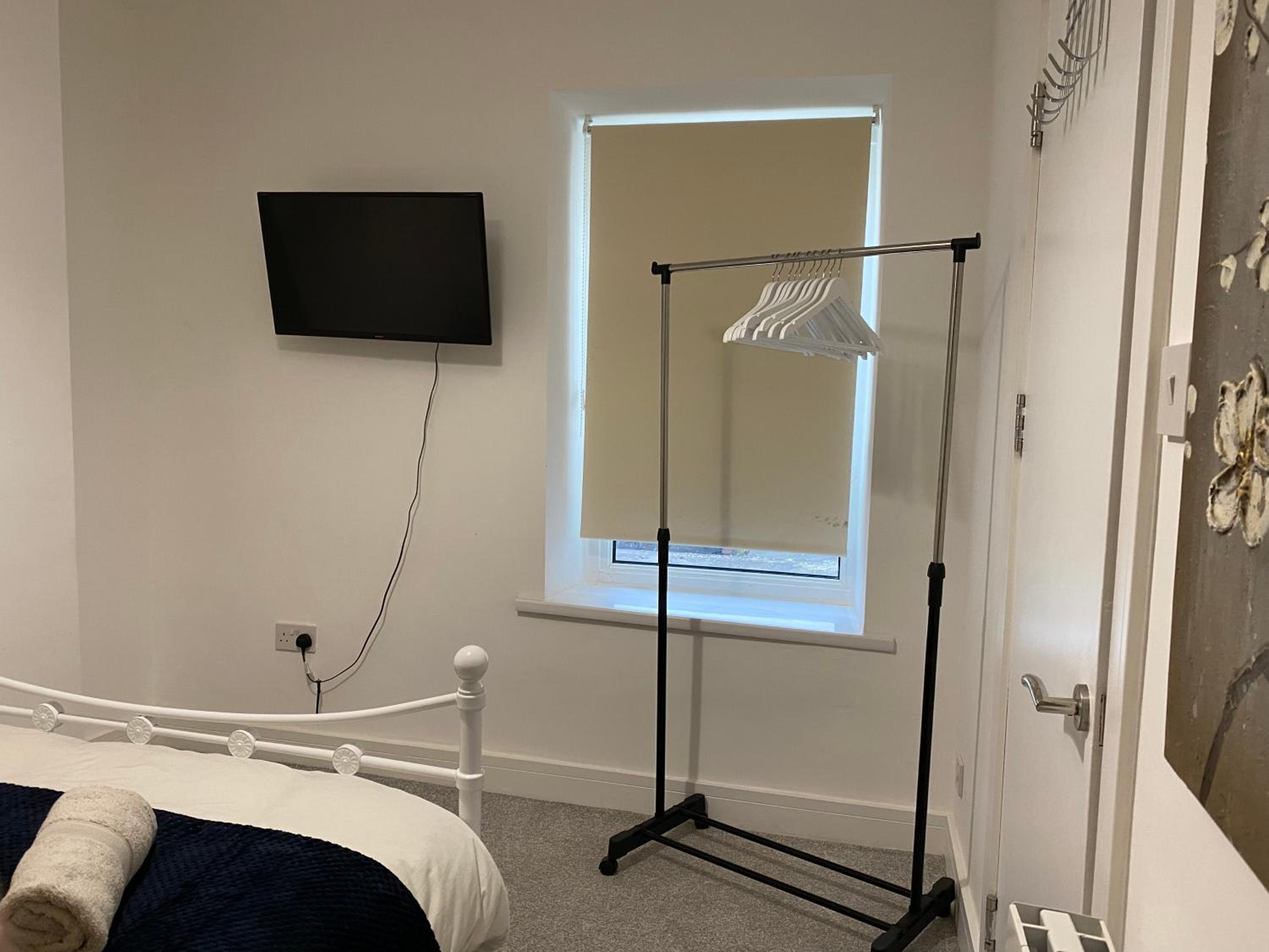 Bridgend Central 2-Bed Apartment