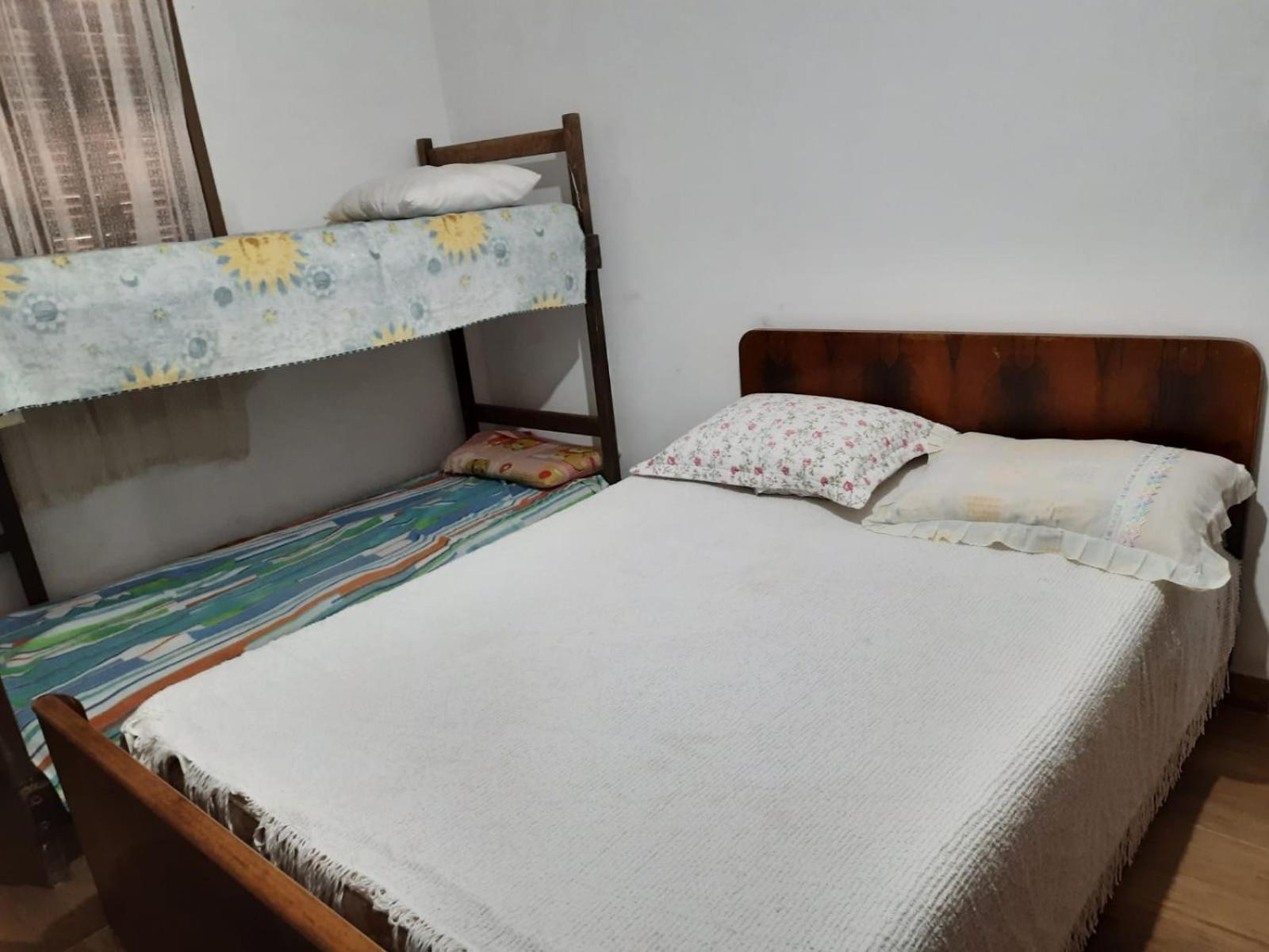Casa em Bombinhas, 2 quadras do mar
