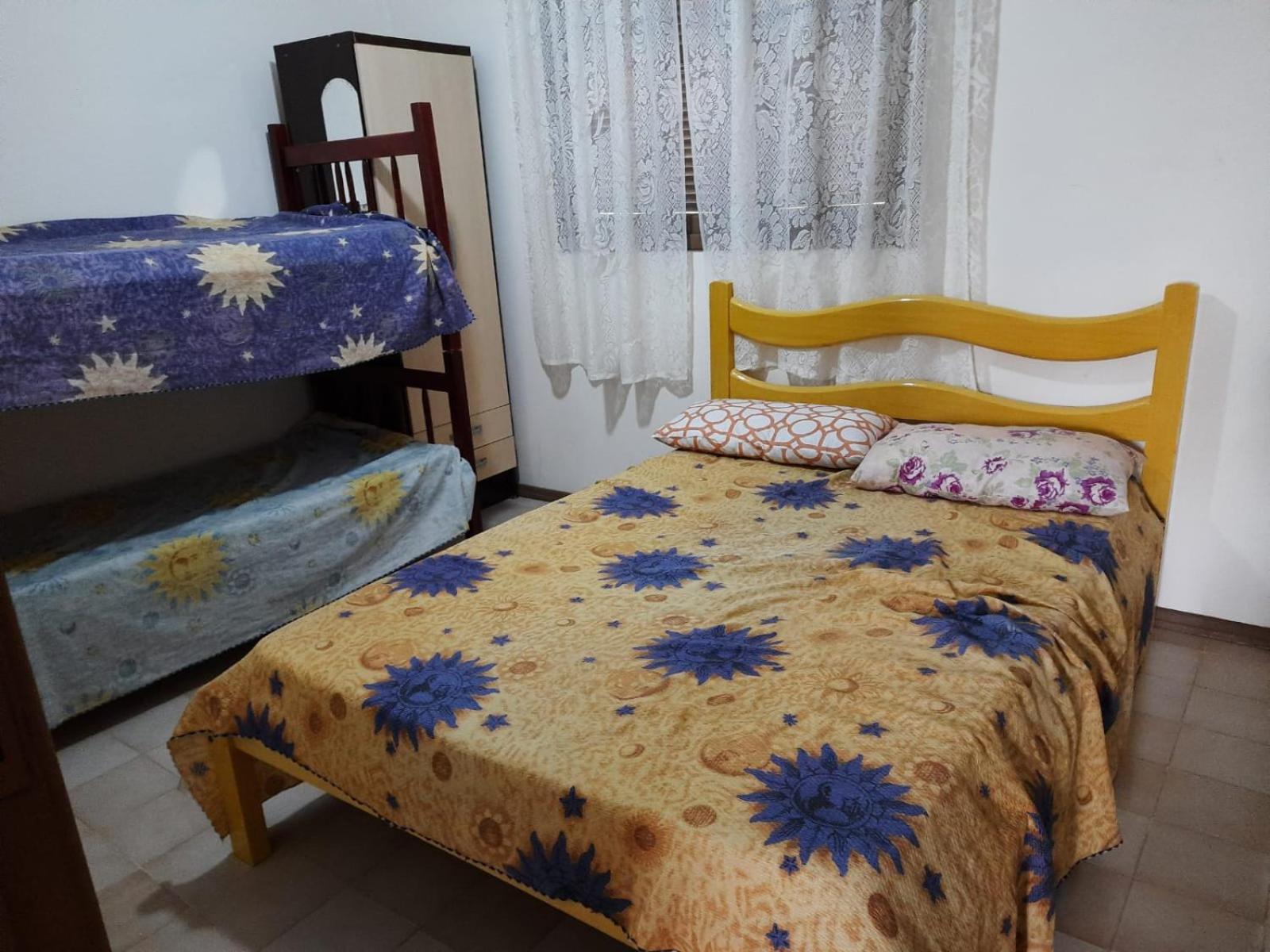 Casa em Bombinhas, 2 quadras do mar