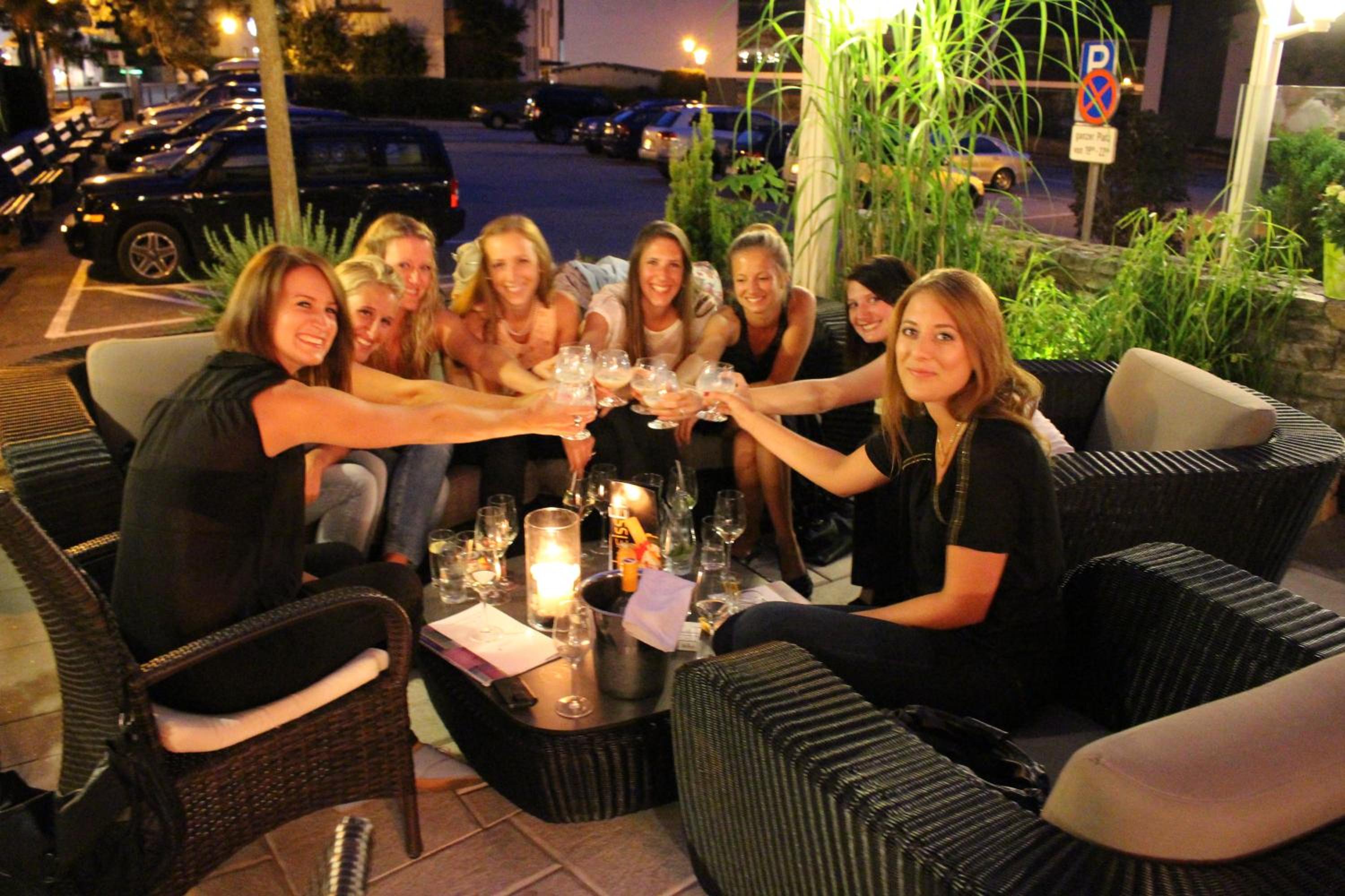 edelweiss lounge restaurant hotel pizza cafe billard gasthof