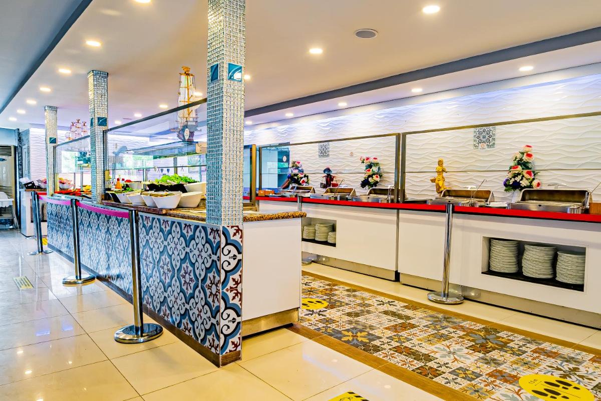 restaurant