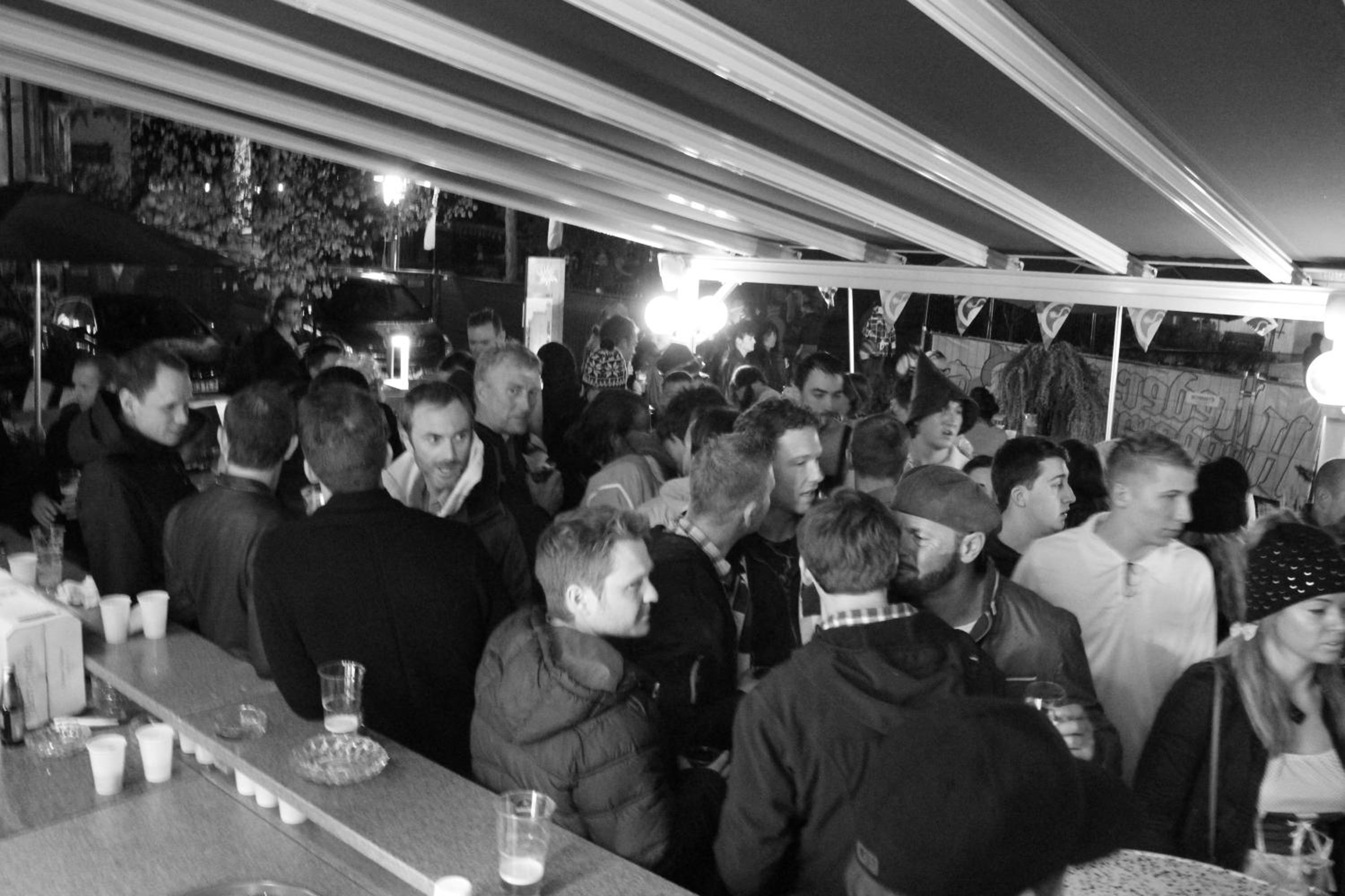 edelweiss lounge restaurant hotel pizza cafe billard gasthof