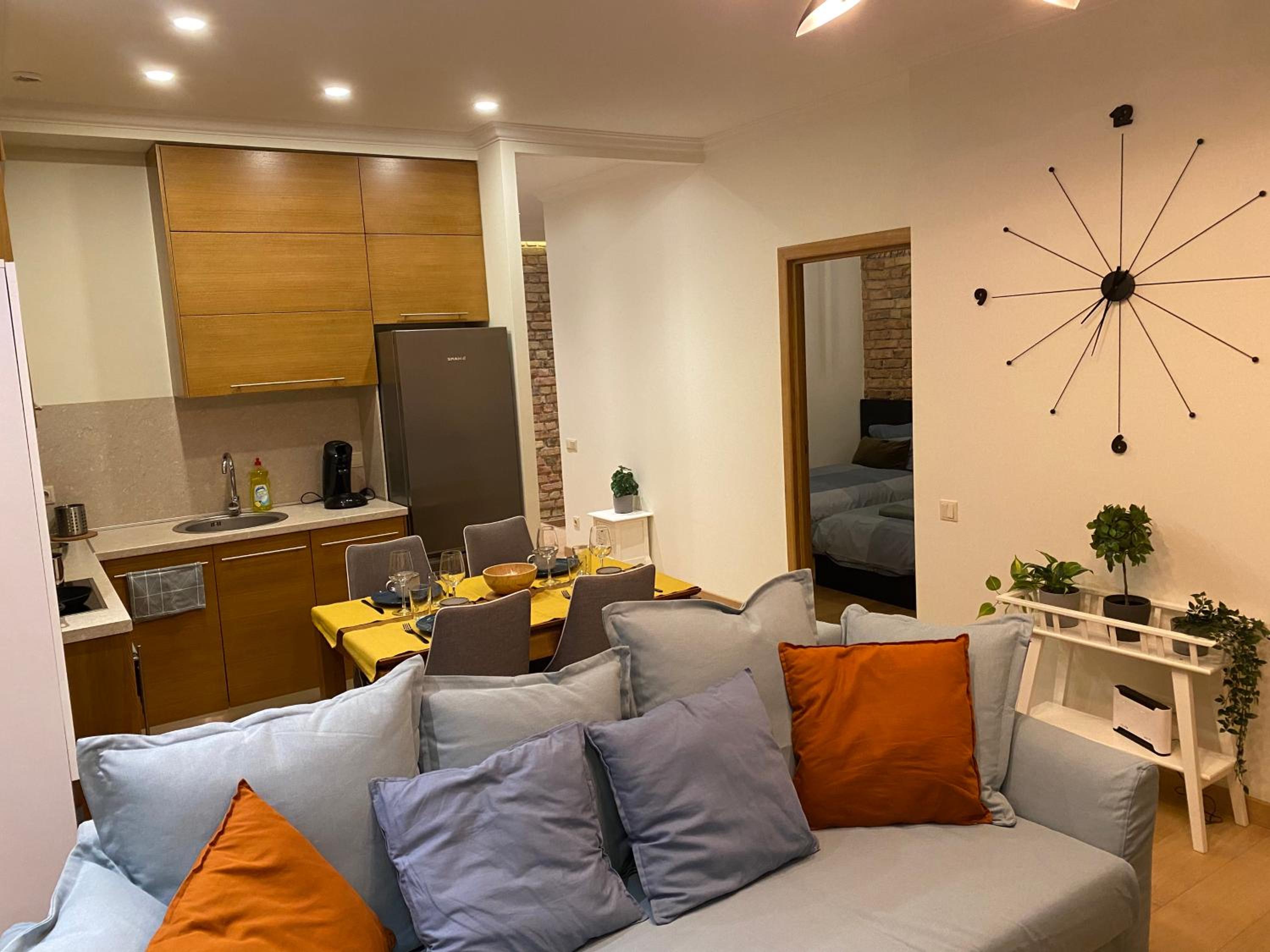Cosy 2 bedroom apartment in Riga center view 5