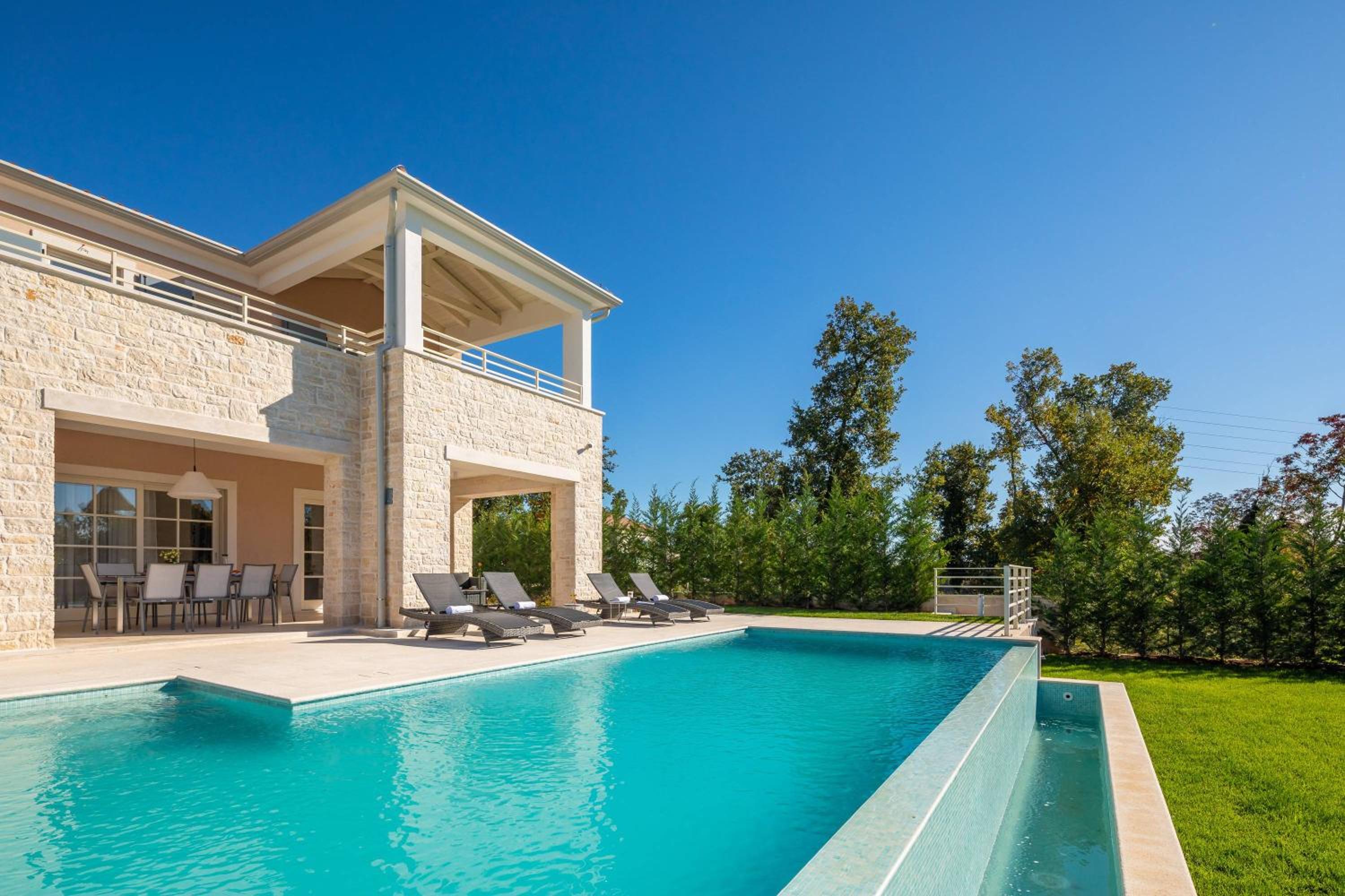 Villa Divine by ILC (Istria Luxury Collection) view 2