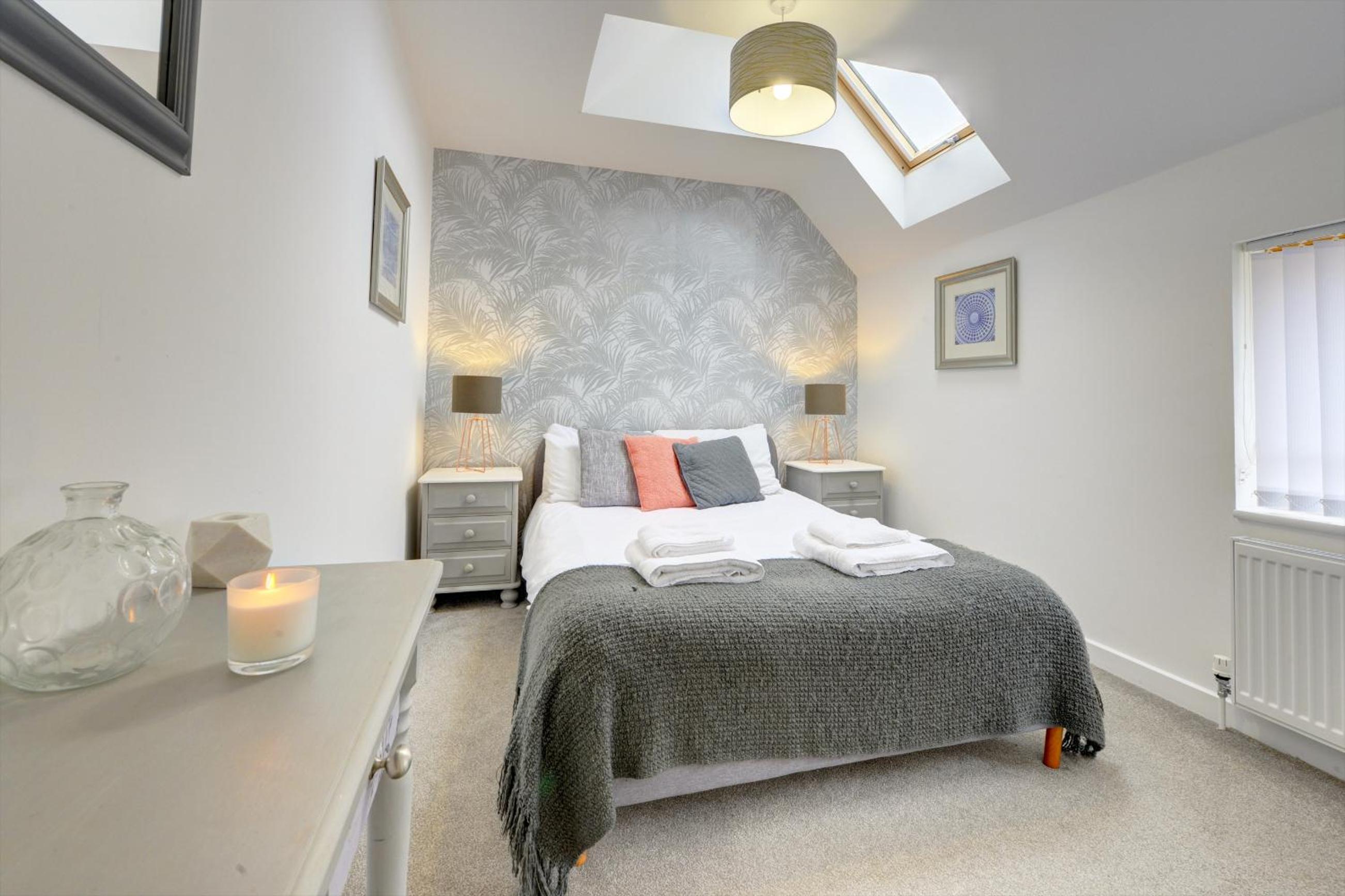Marston Croft Cottage Spacious and Modern Hot Tub Sleeps 8 Southam by Inspire Homes view 5