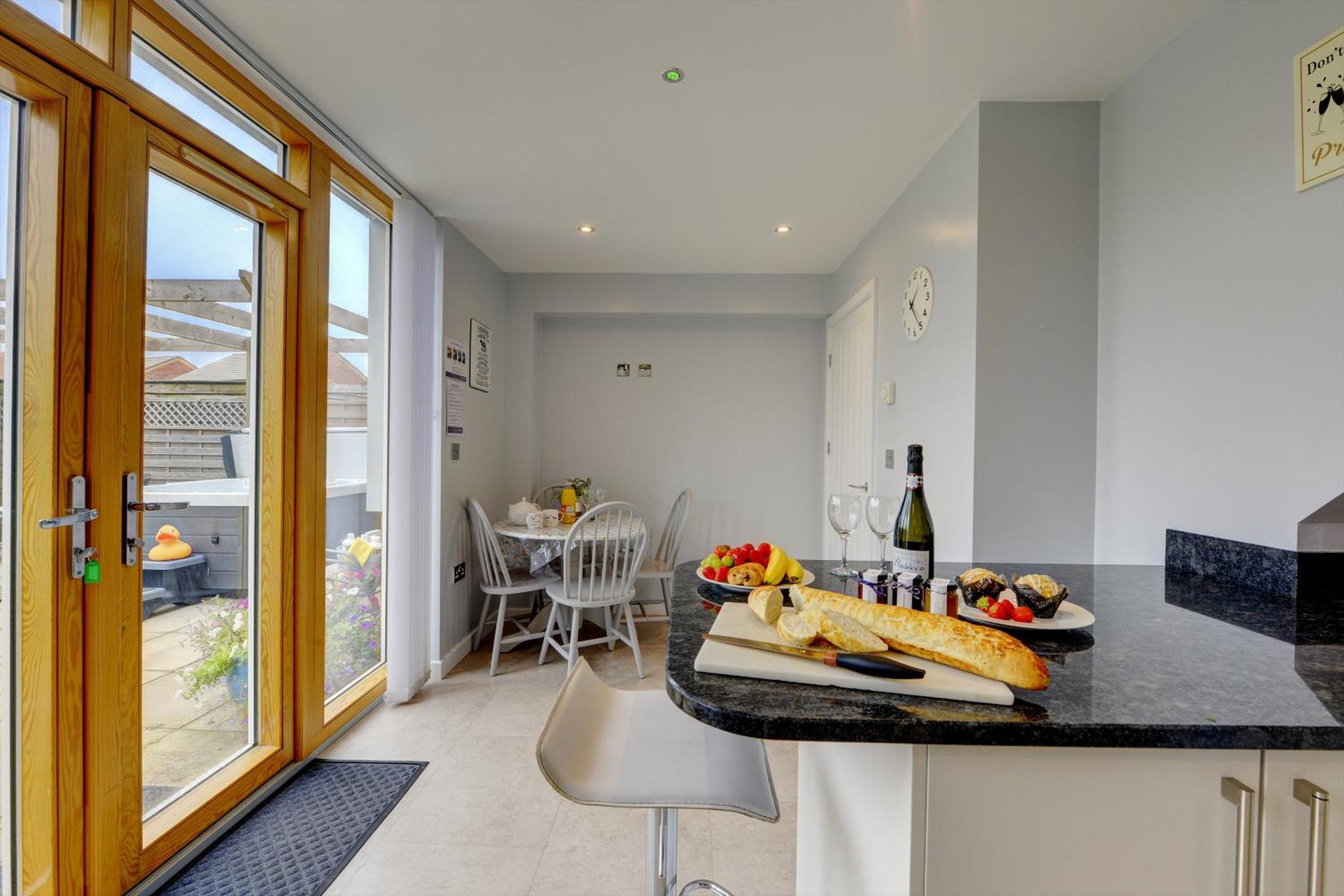Marston Croft Cottage Spacious and Modern Hot Tub Sleeps 8 Southam by Inspire Homes view 4