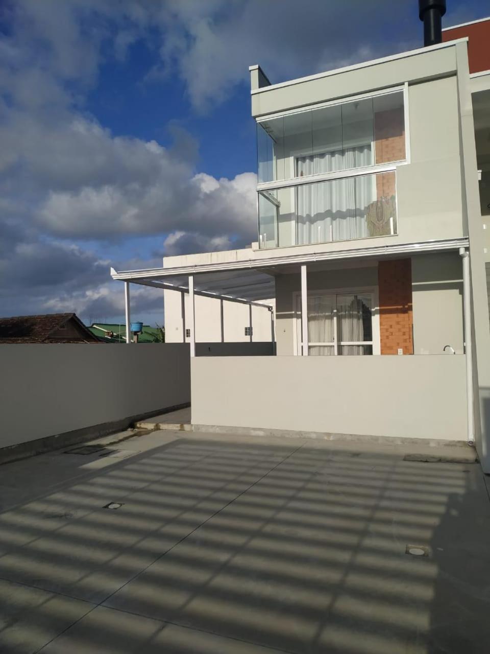 Apt 2qts na Praia da Pinheira 20 min da Guarda do Embaú