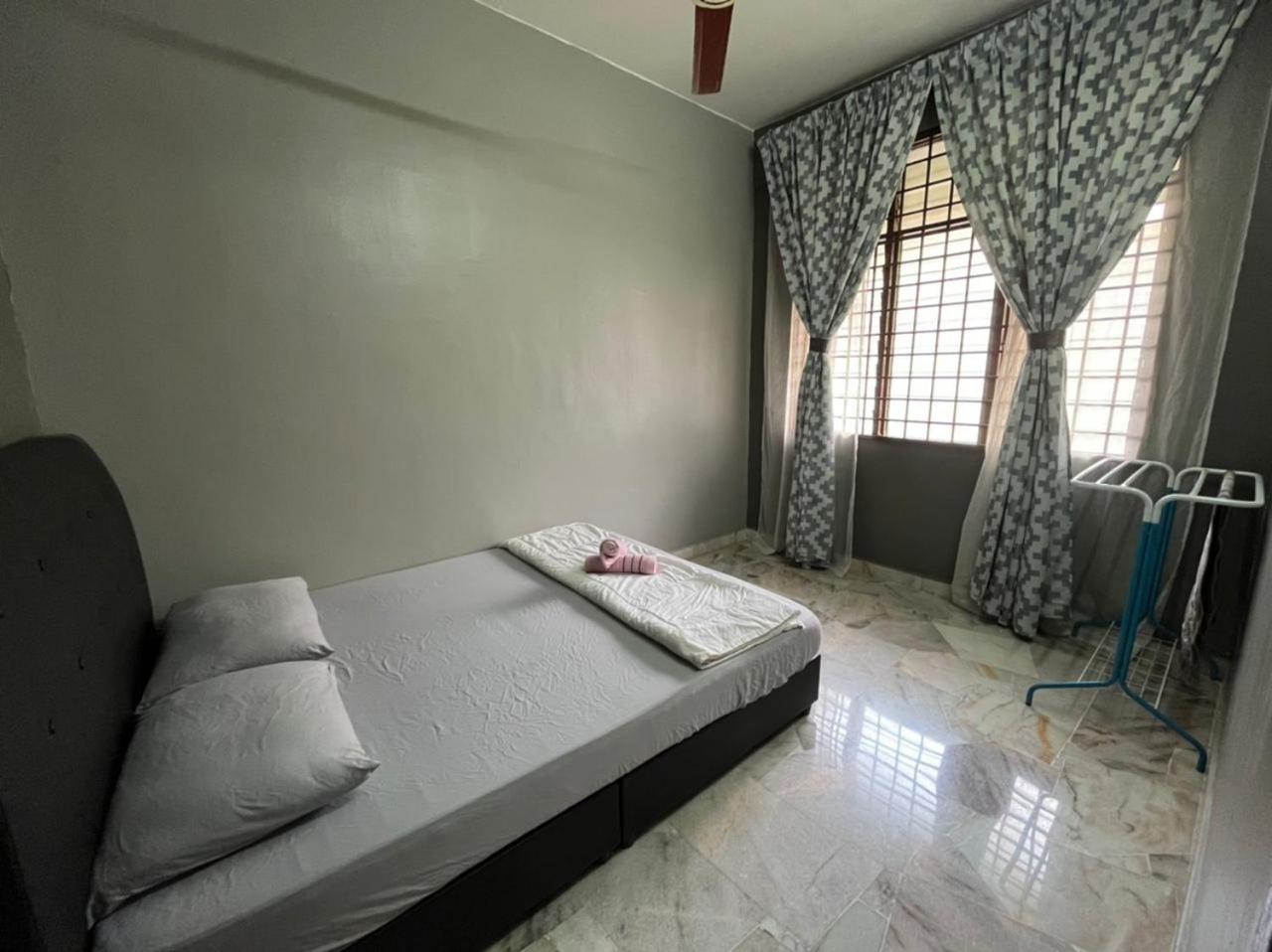LEPAK-LEPAK HOMESTAY @ INDERA MAHKOTA photo 6