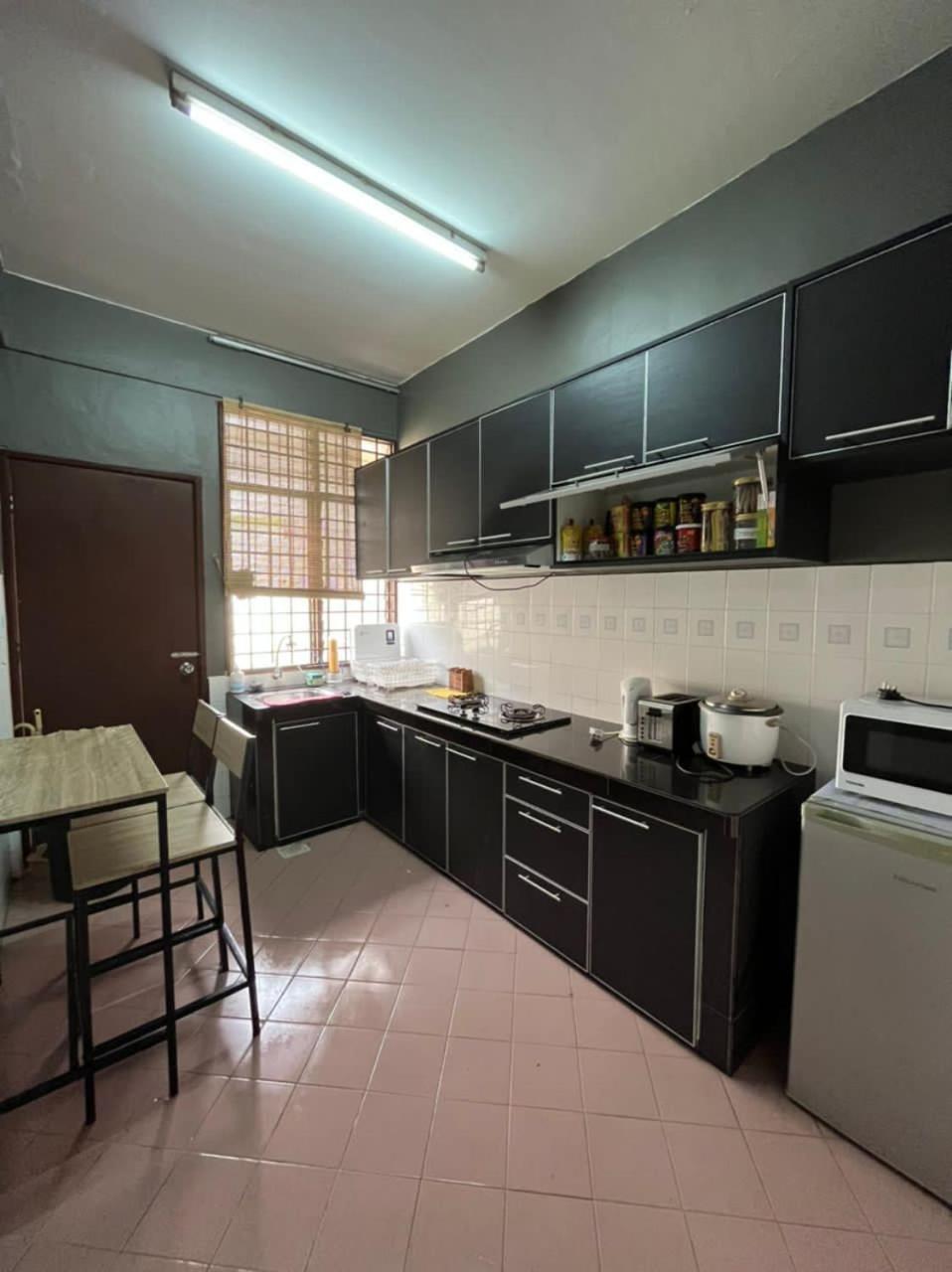 LEPAK-LEPAK HOMESTAY @ INDERA MAHKOTA photo 8