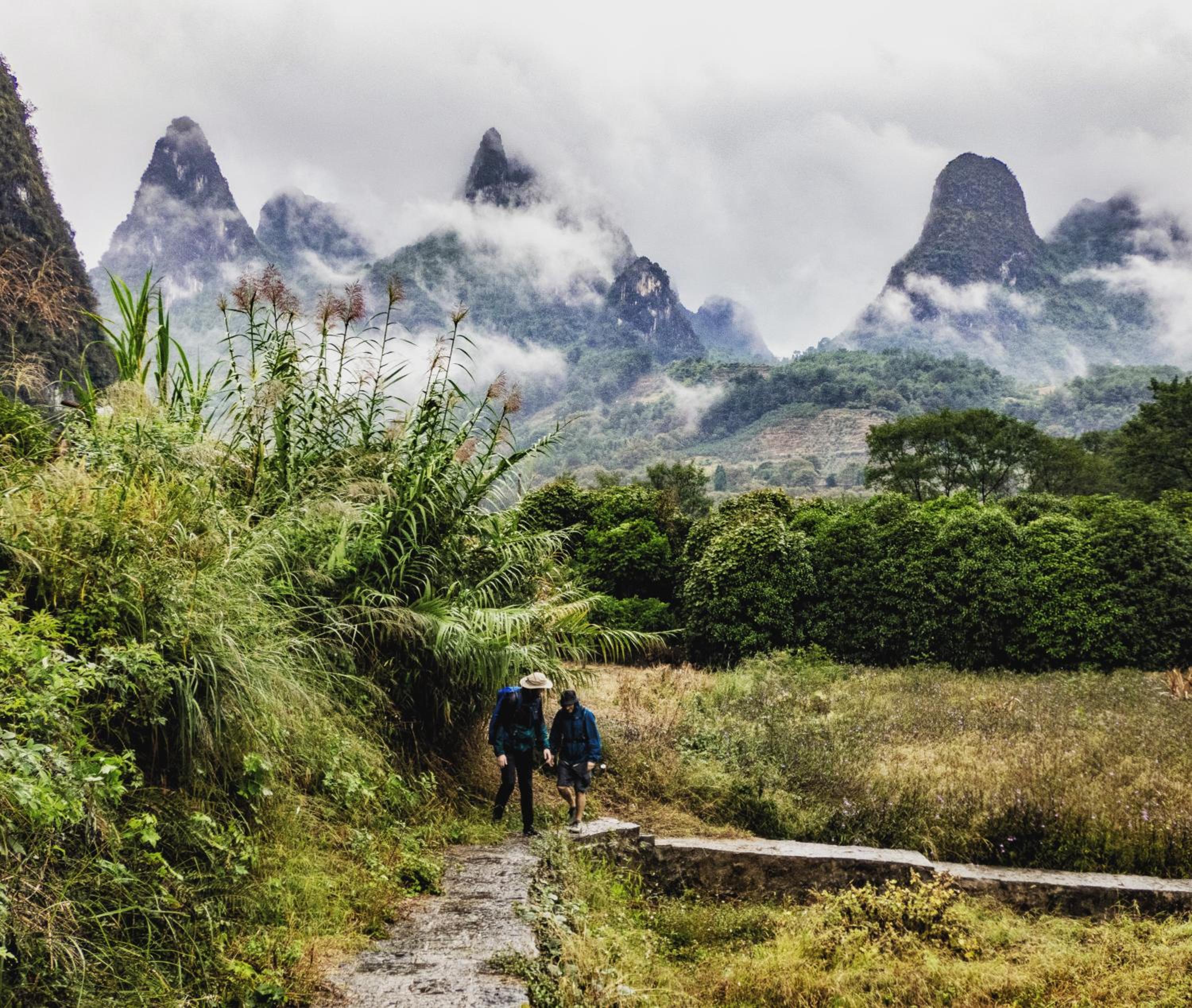 Yangshuo Mountain Retreat