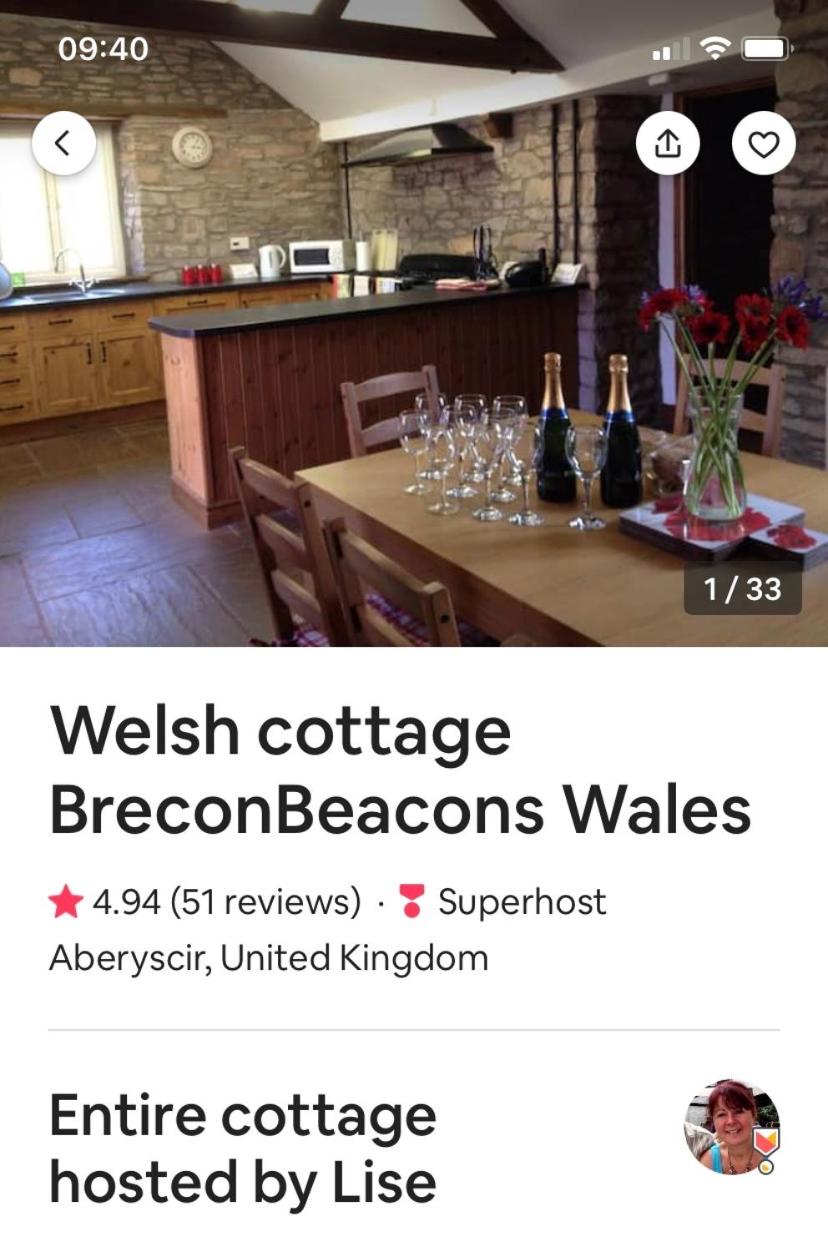Llwyn Llwyd Cottage view 3