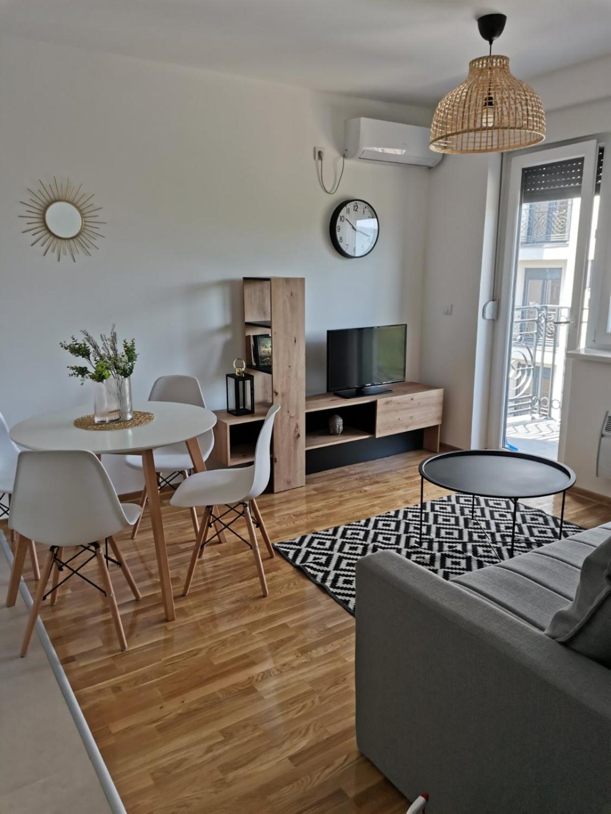 Apartman Kardaš view 2