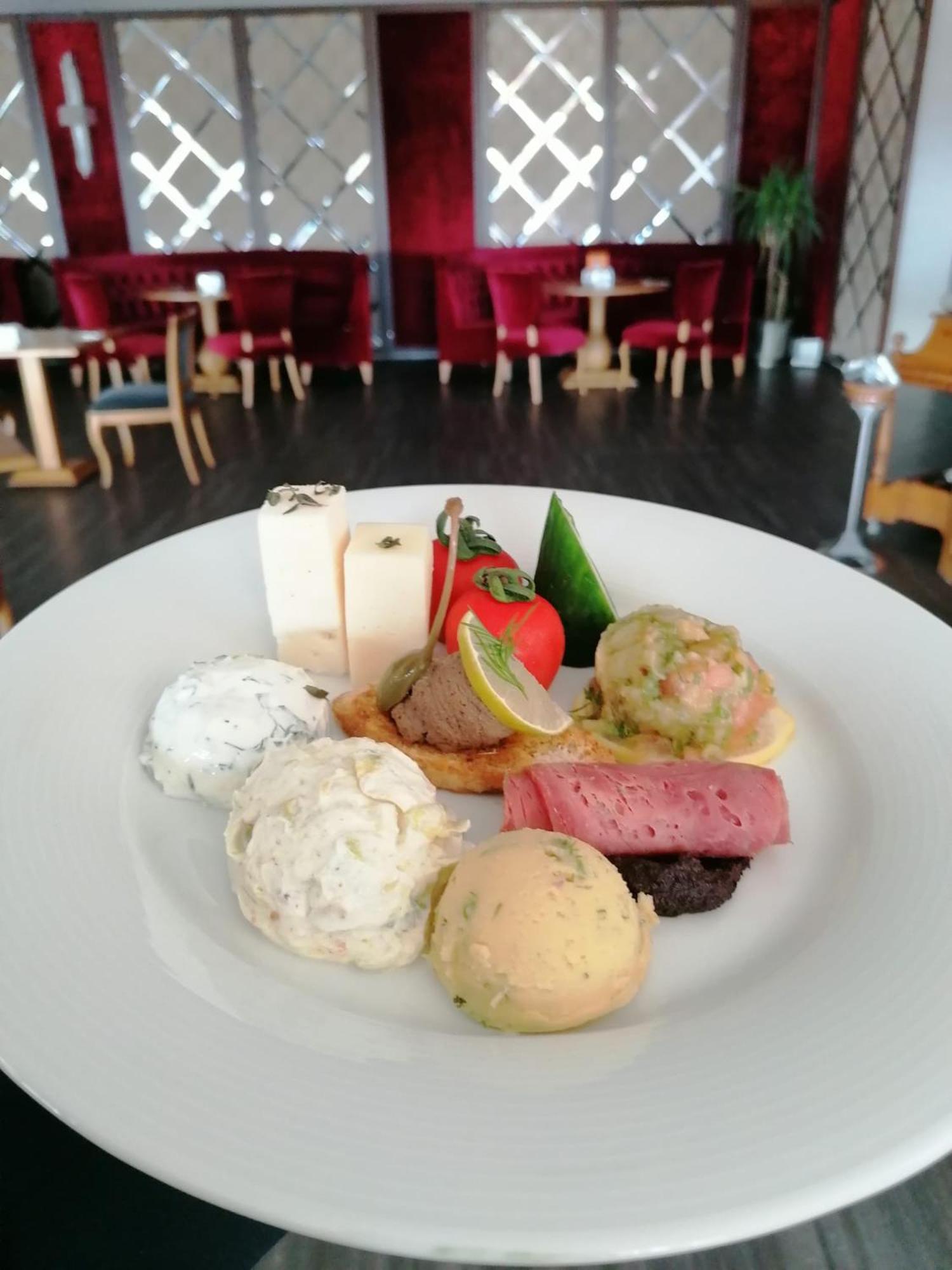 Svalinn Otel - Image 26