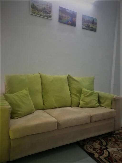 Budget Homestay Impiana Adril photo 8