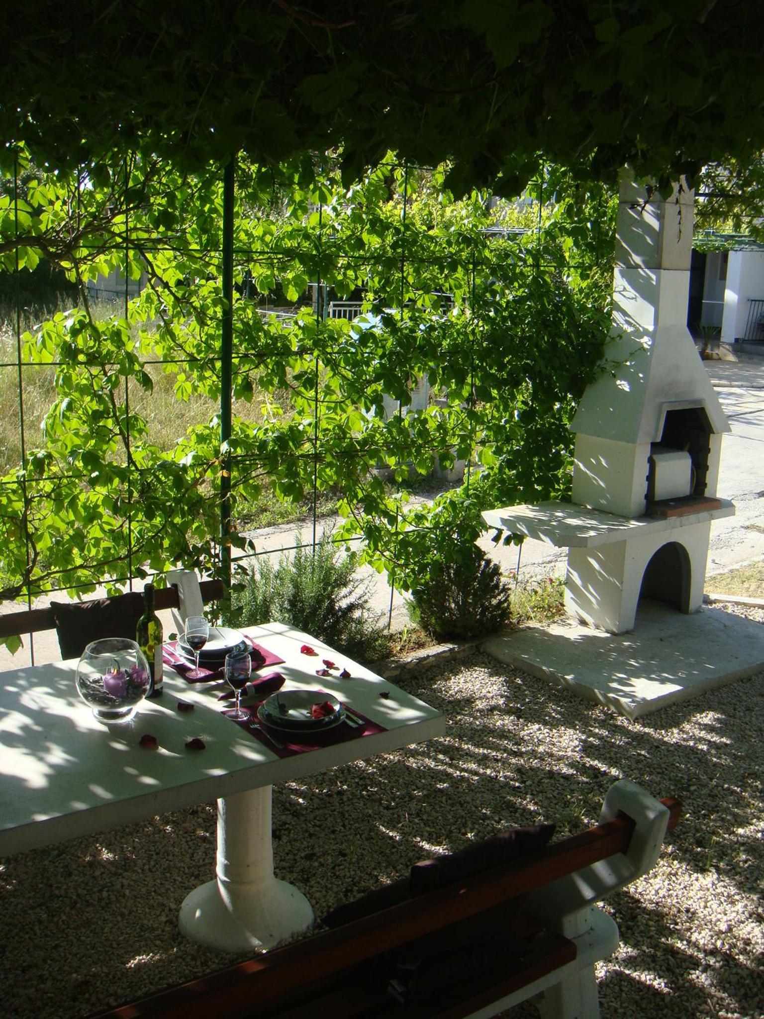 Apartments Crnjac
