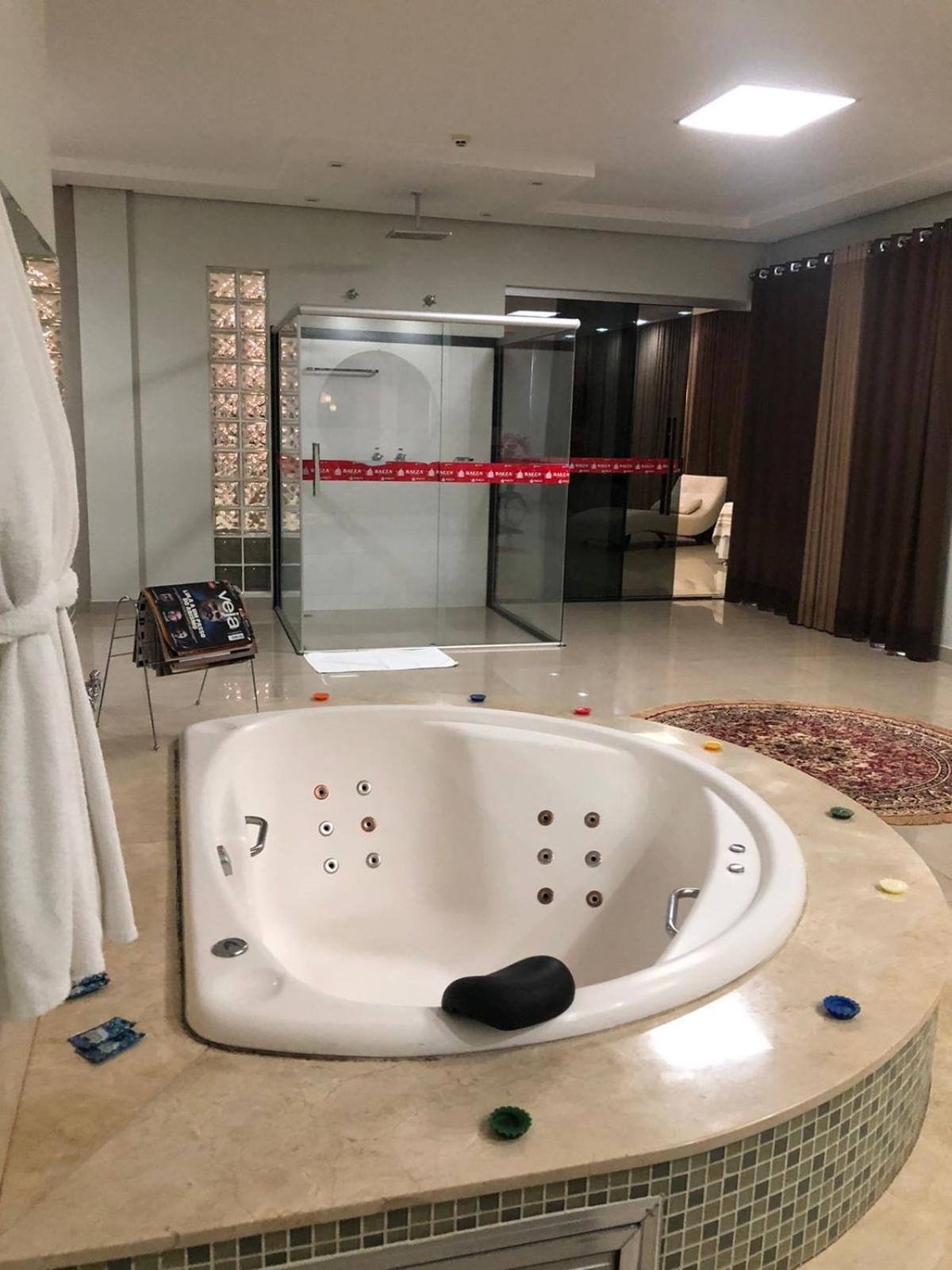 Jacuzzi