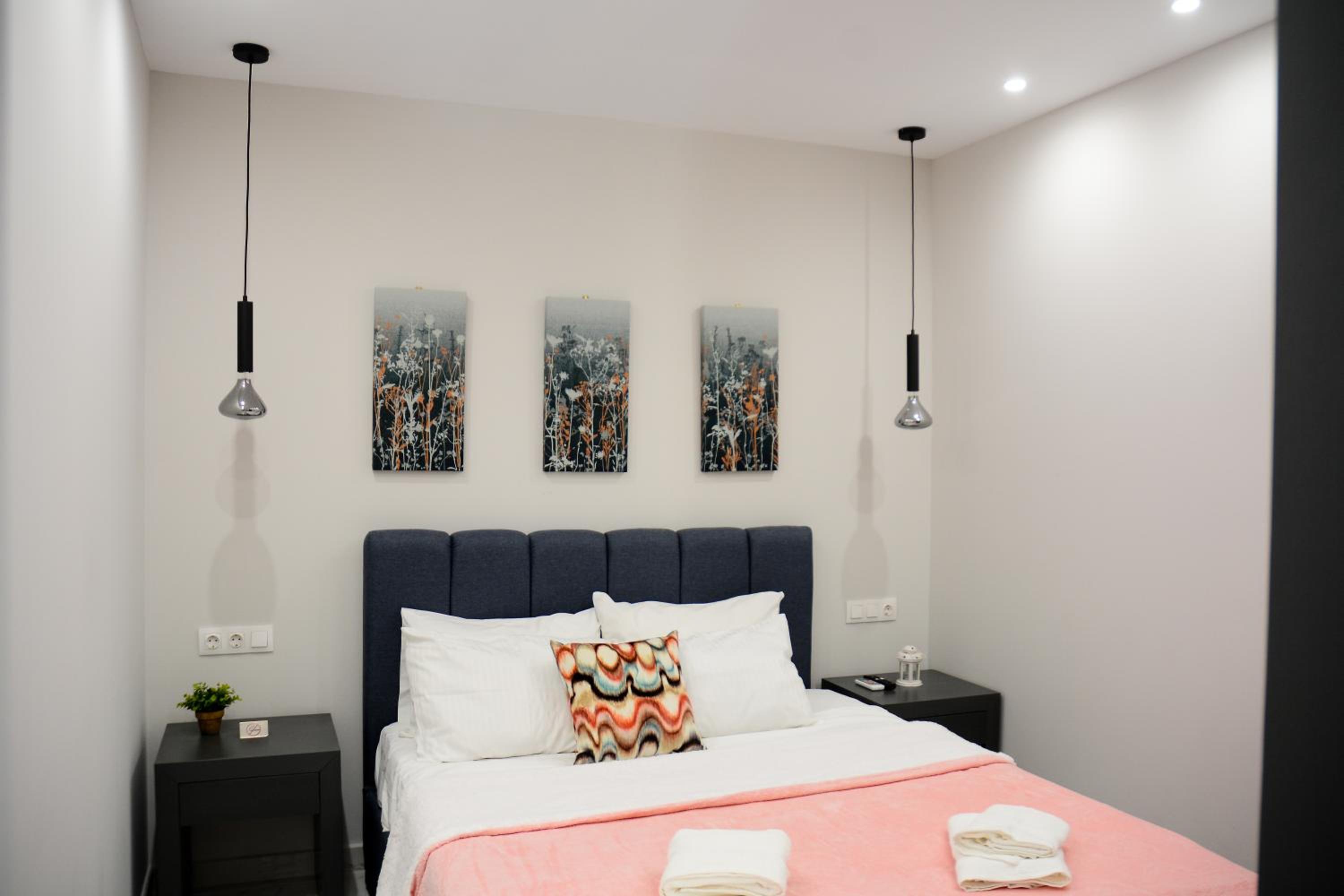 DAFNI LUXURY SUITES