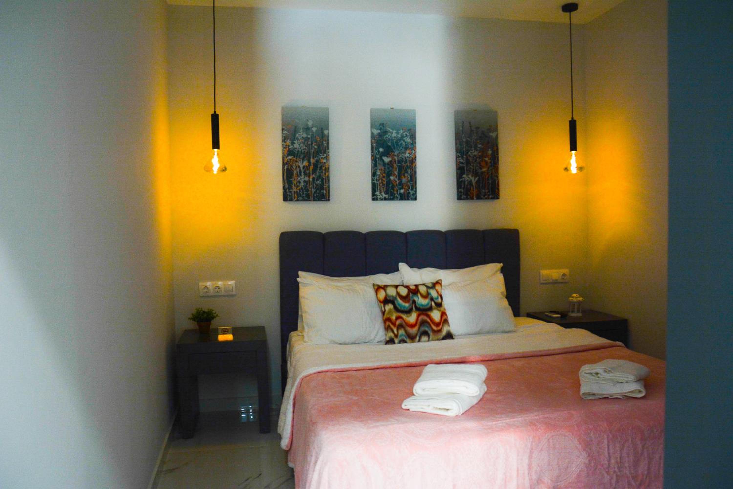 DAFNI LUXURY SUITES