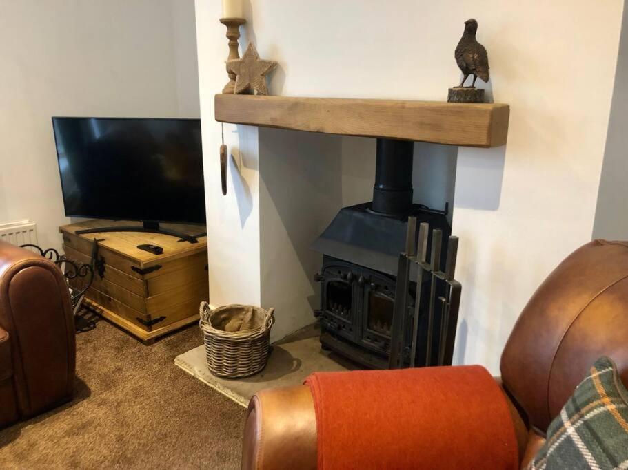 ValleyView Cottage-Cosy, Rustic Home - Log Burner view 3