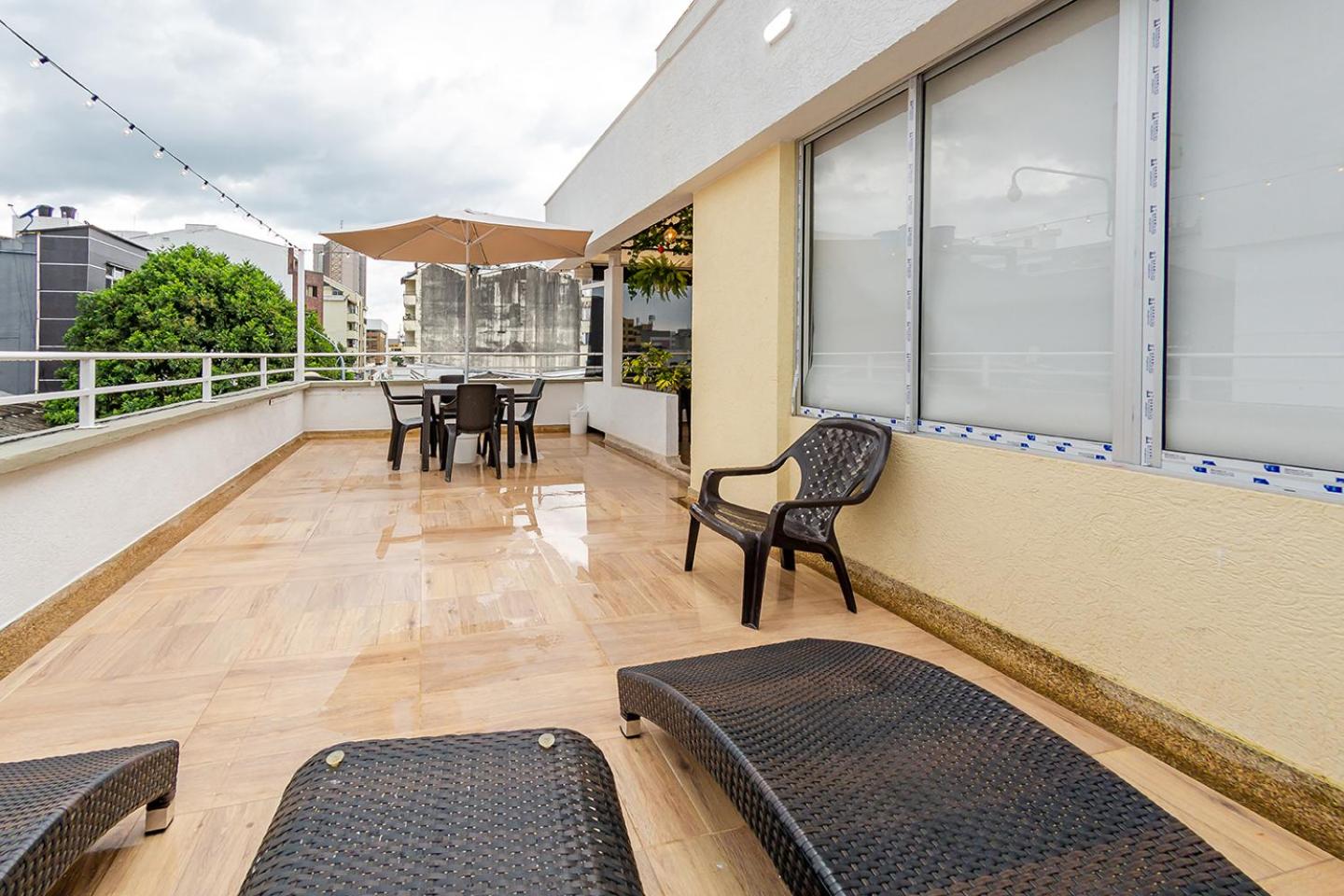 Hotel Ayenda De La Calle Real - Image 1