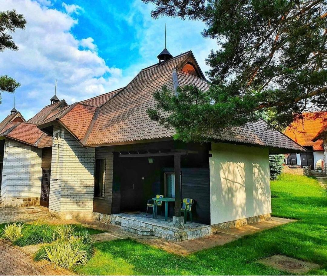 Kraljevi Konaci Olja