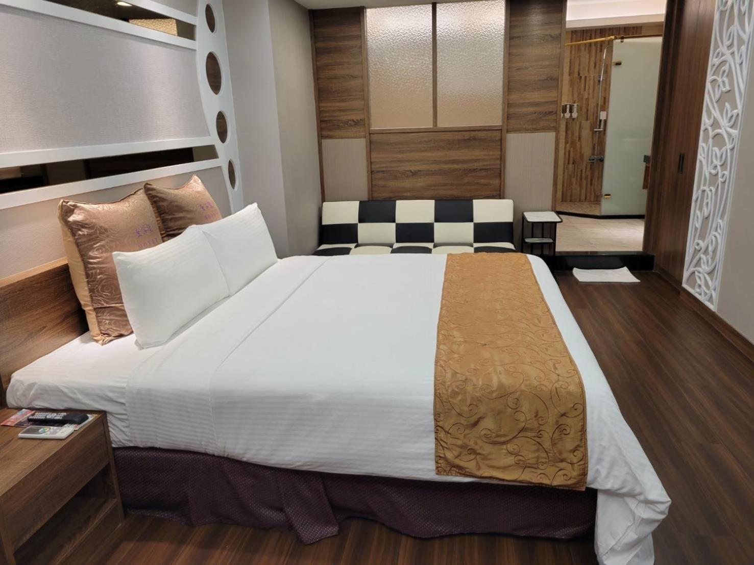 Taoyuan Vacations - Golden Sands Motel - Property Image 4