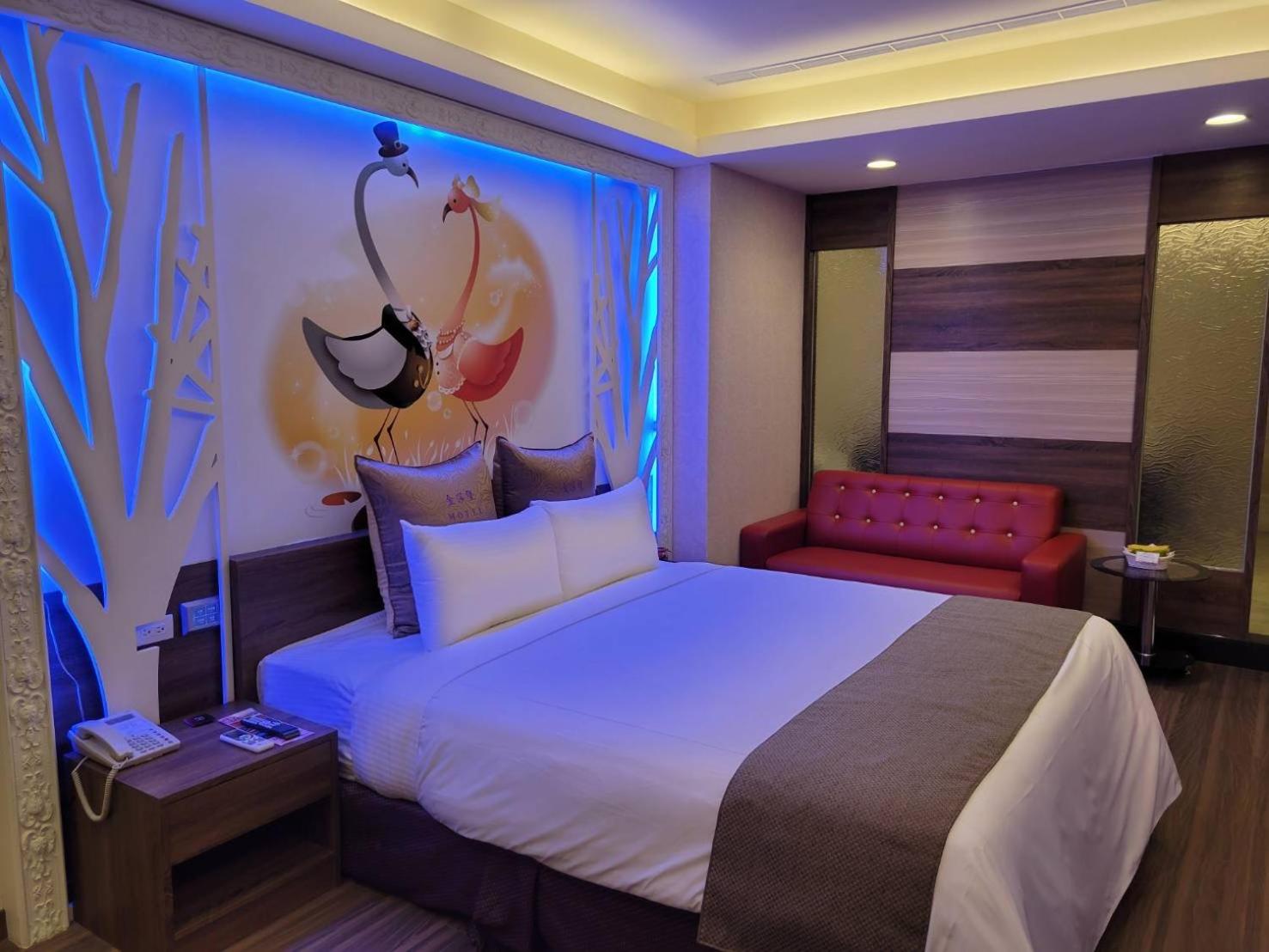 Golden Sands Motel
